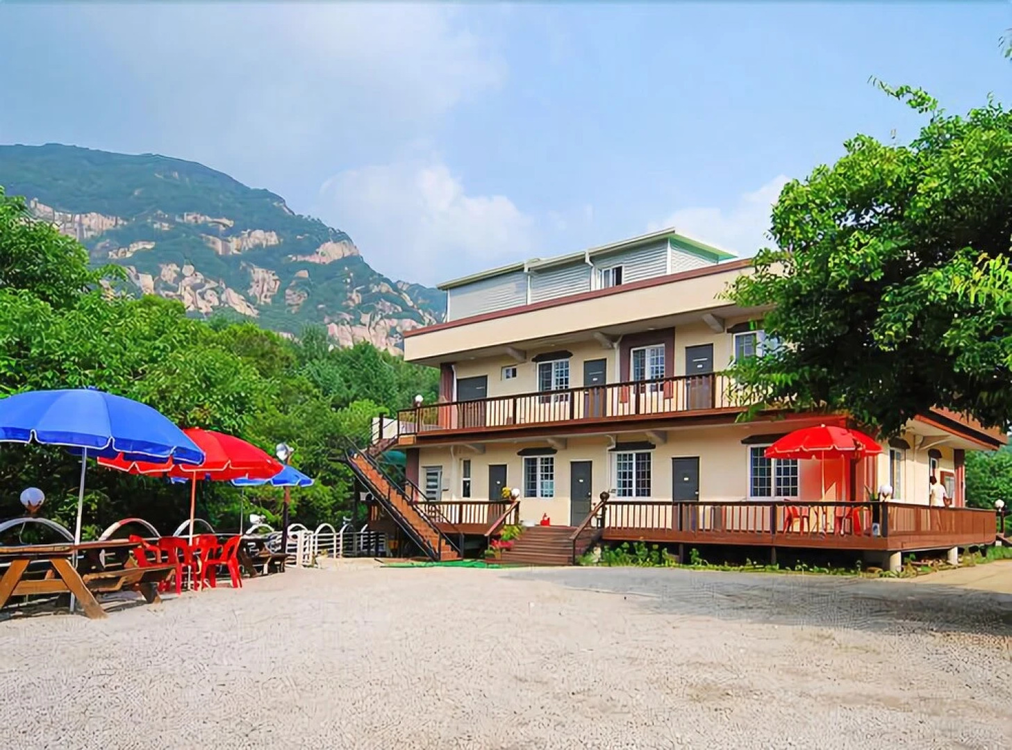 Pocheon Sanjeong Lake Travel Sketch Pension