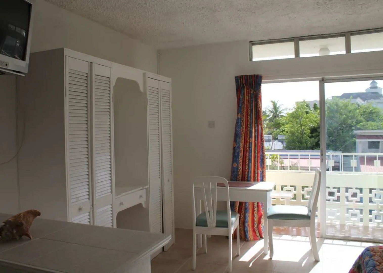 Chateau Blanc Apartments on Sea