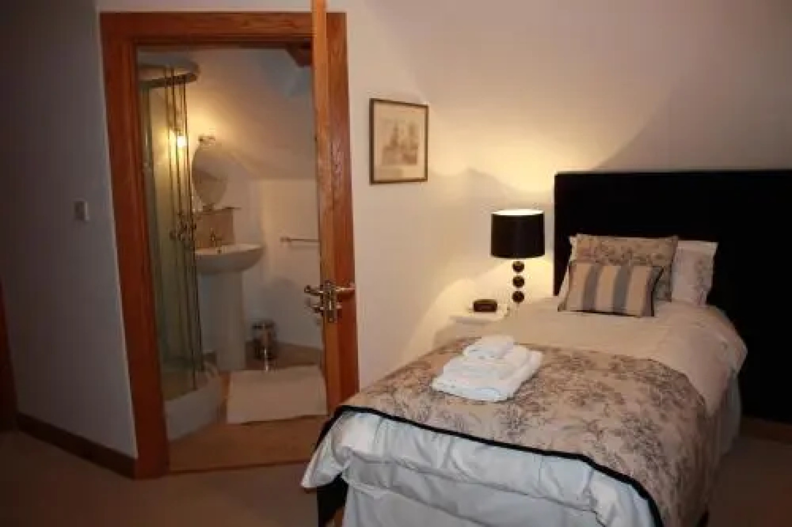 Lillikoi Bed & Breakfast