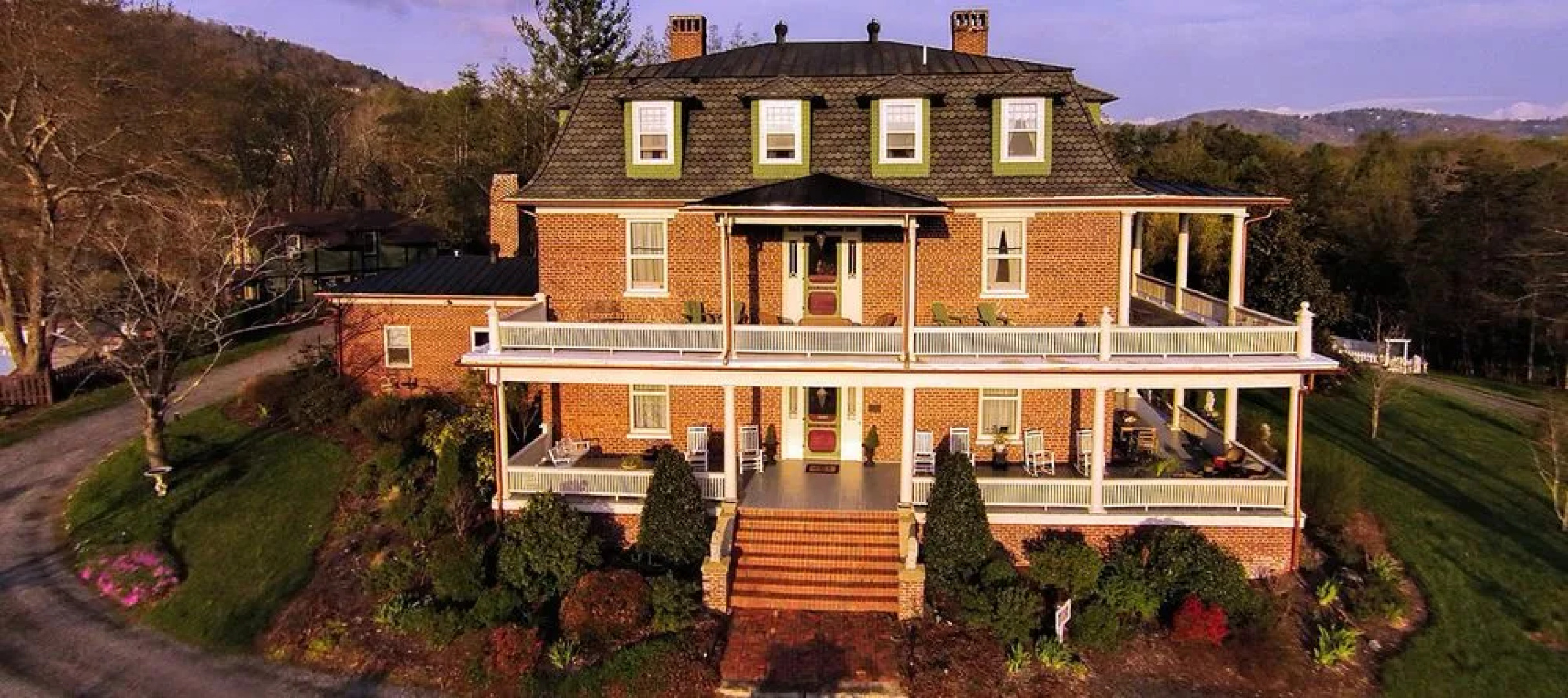 The Reynolds Mansion