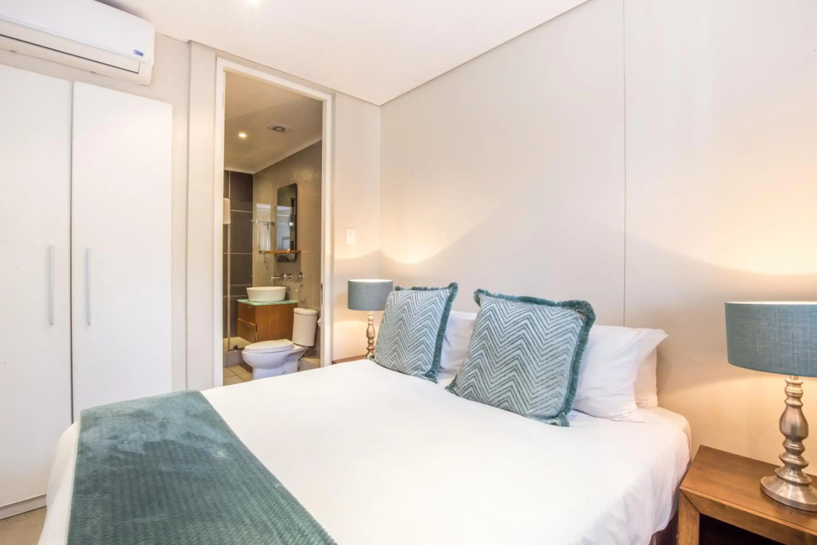 Point Waterfront Apartments