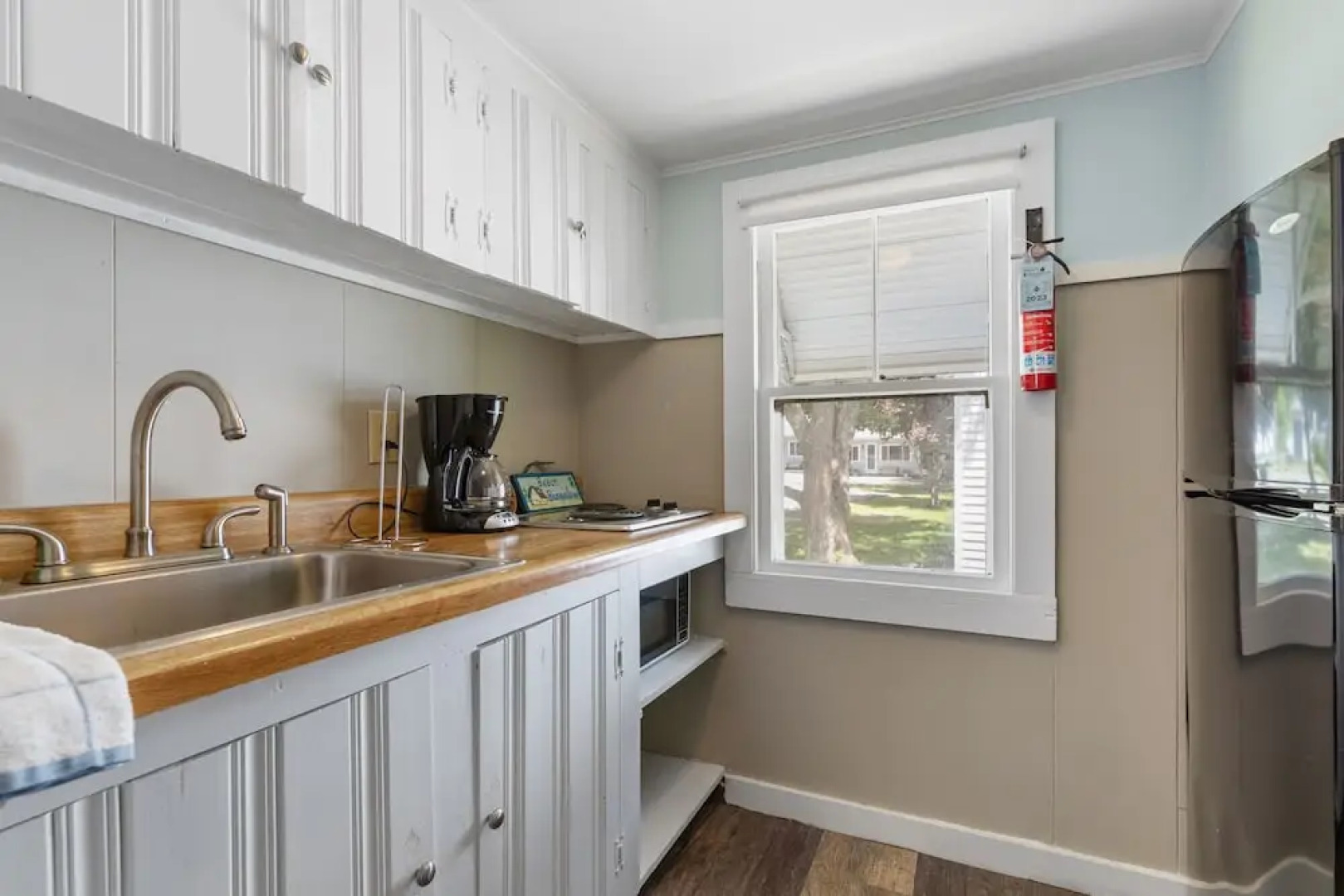 The Beaches Motel and Cottages