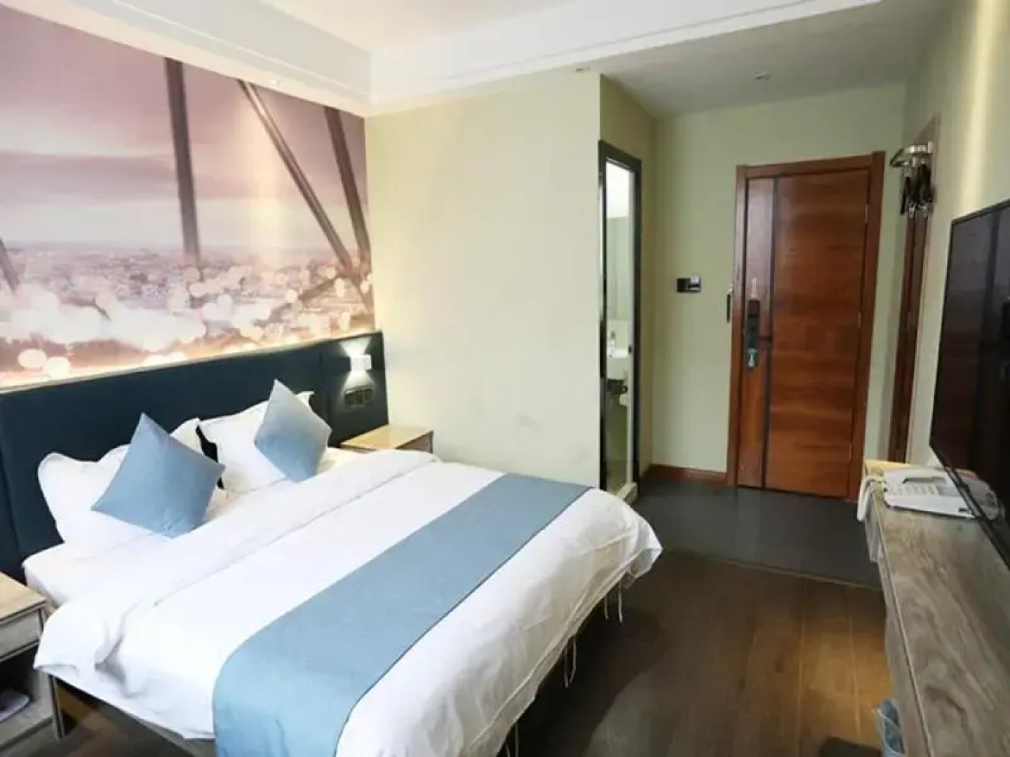 Shell Hotel (Kaifeng Grum Tower Plaza)