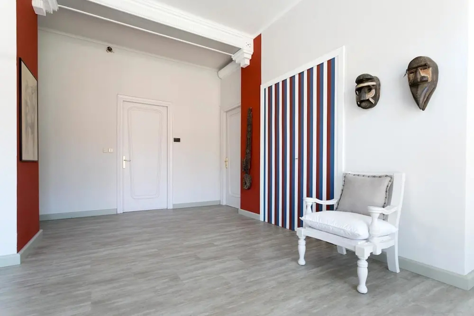 Boulevard 900 - Comfort and Style - Entire Structure 12 Beds