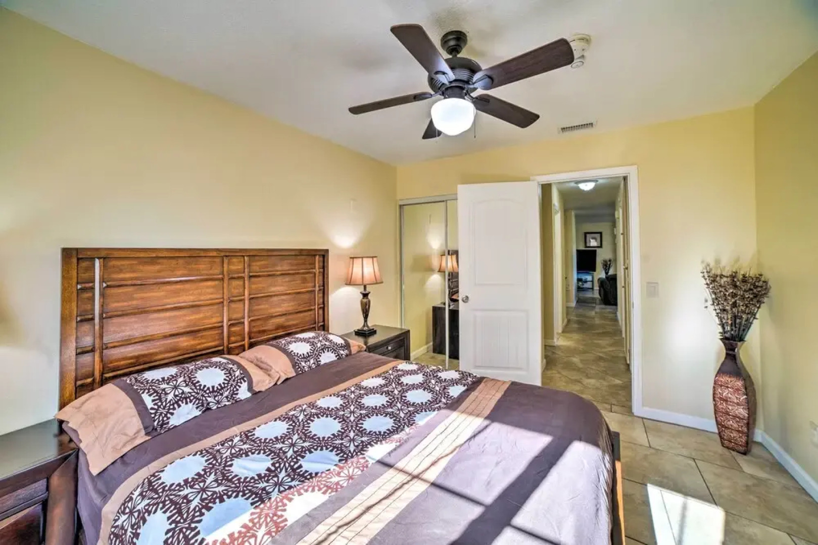 Family-friendly Home w/ Basketball Court!