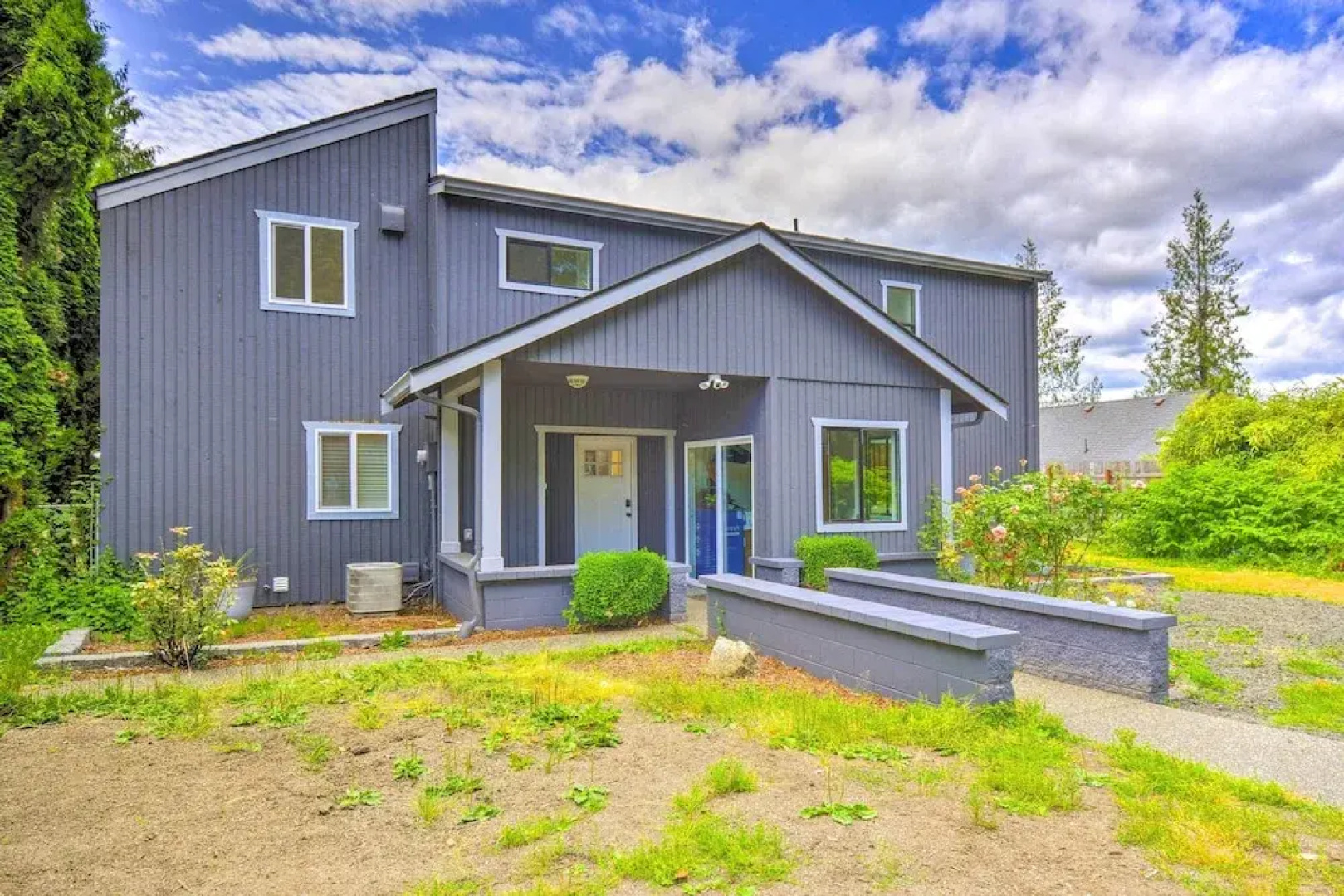 Stunning Hood Canal Getaway w/ Private Deck!