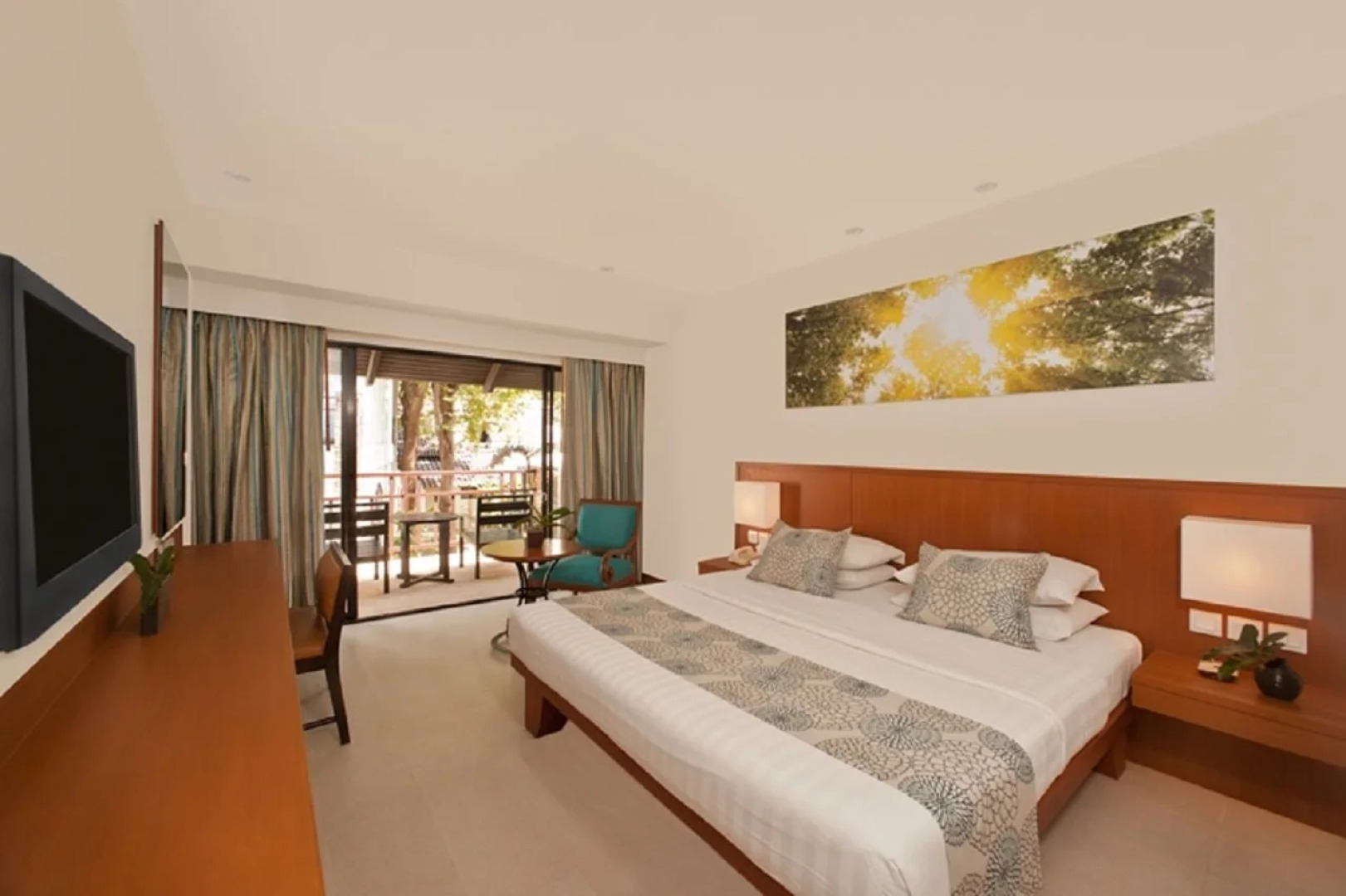 Woodlands Hotel & Resort