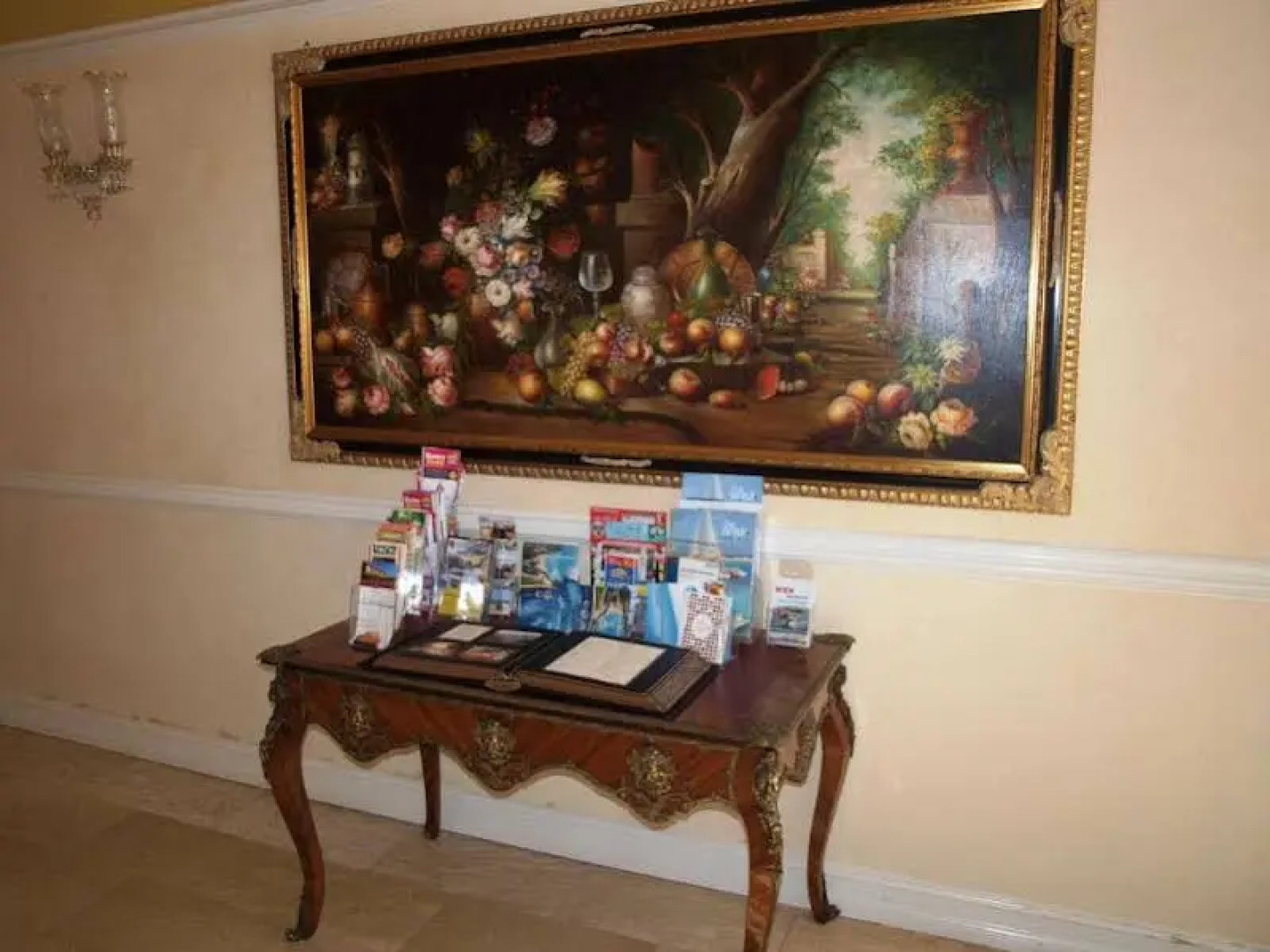 Clarion Hotel & Suites Curacao