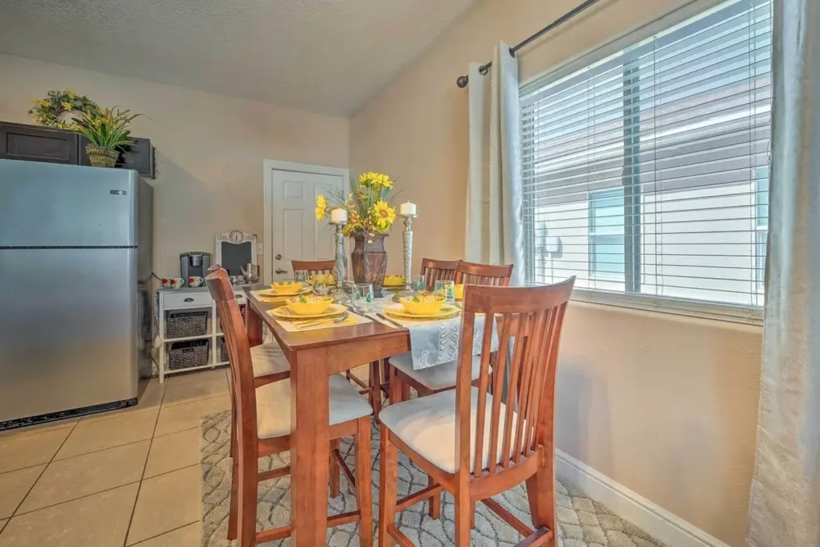 Charming Portales Retreat Across From Enmu!