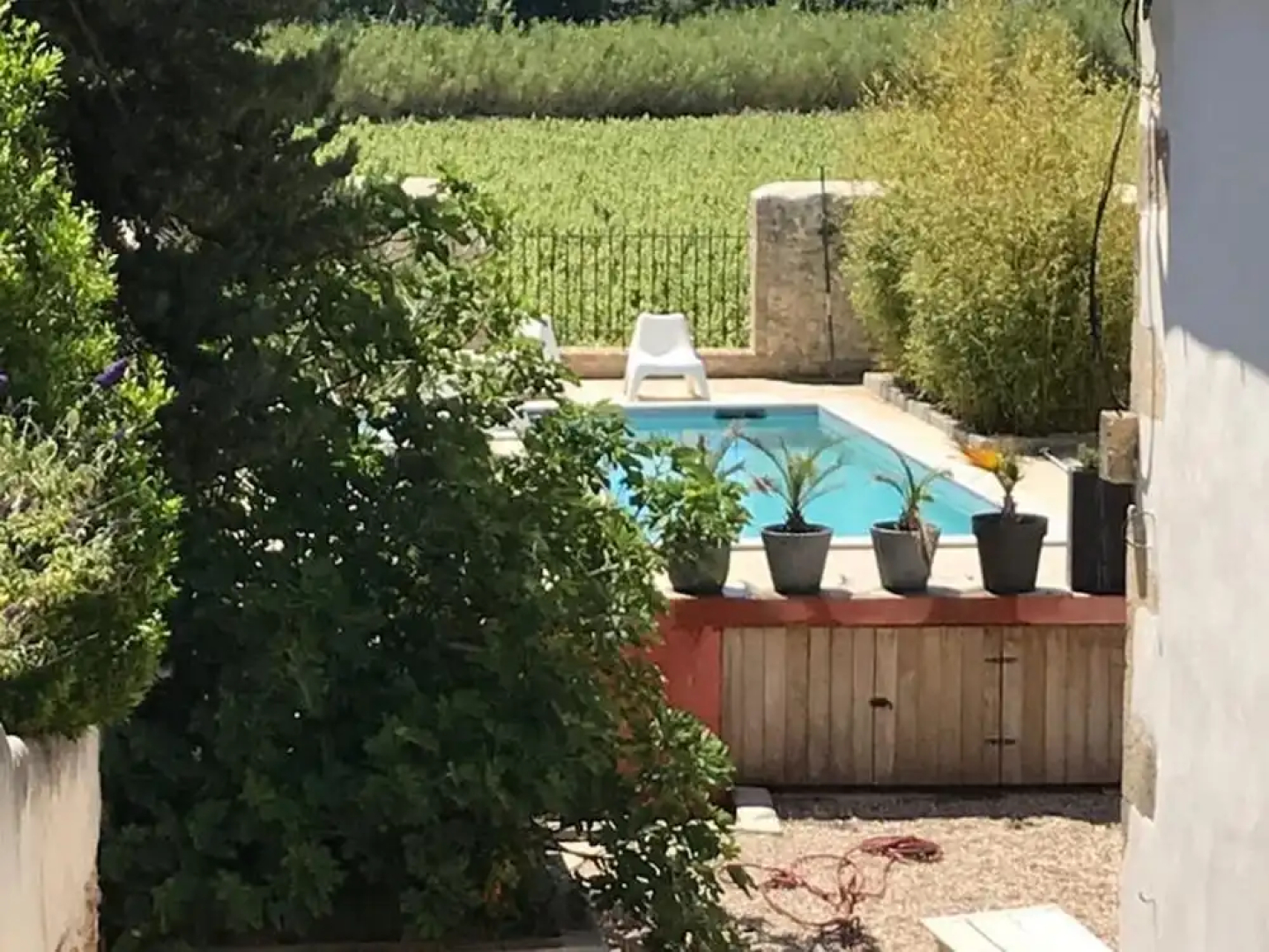 Serene Holiday Home in Domazan With Private Swimming Pool