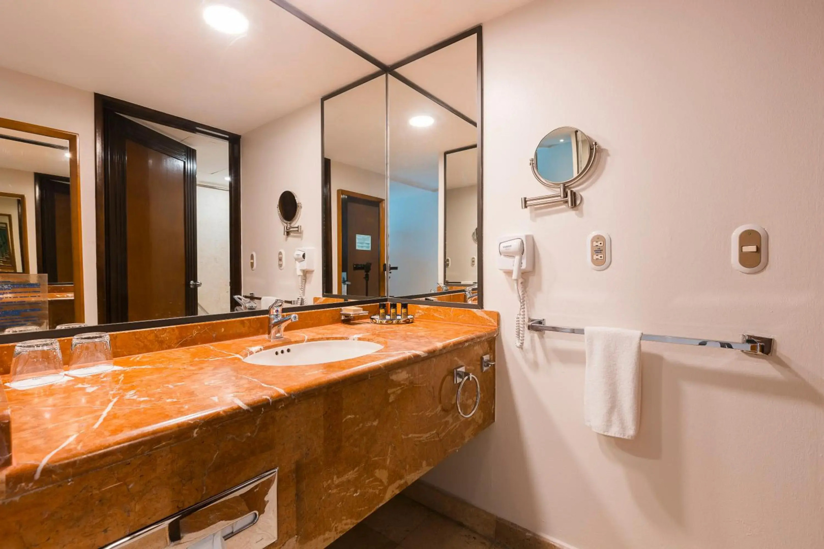 Hotel Azul Ixtapa All Inclusive Beach Resort Convention Center