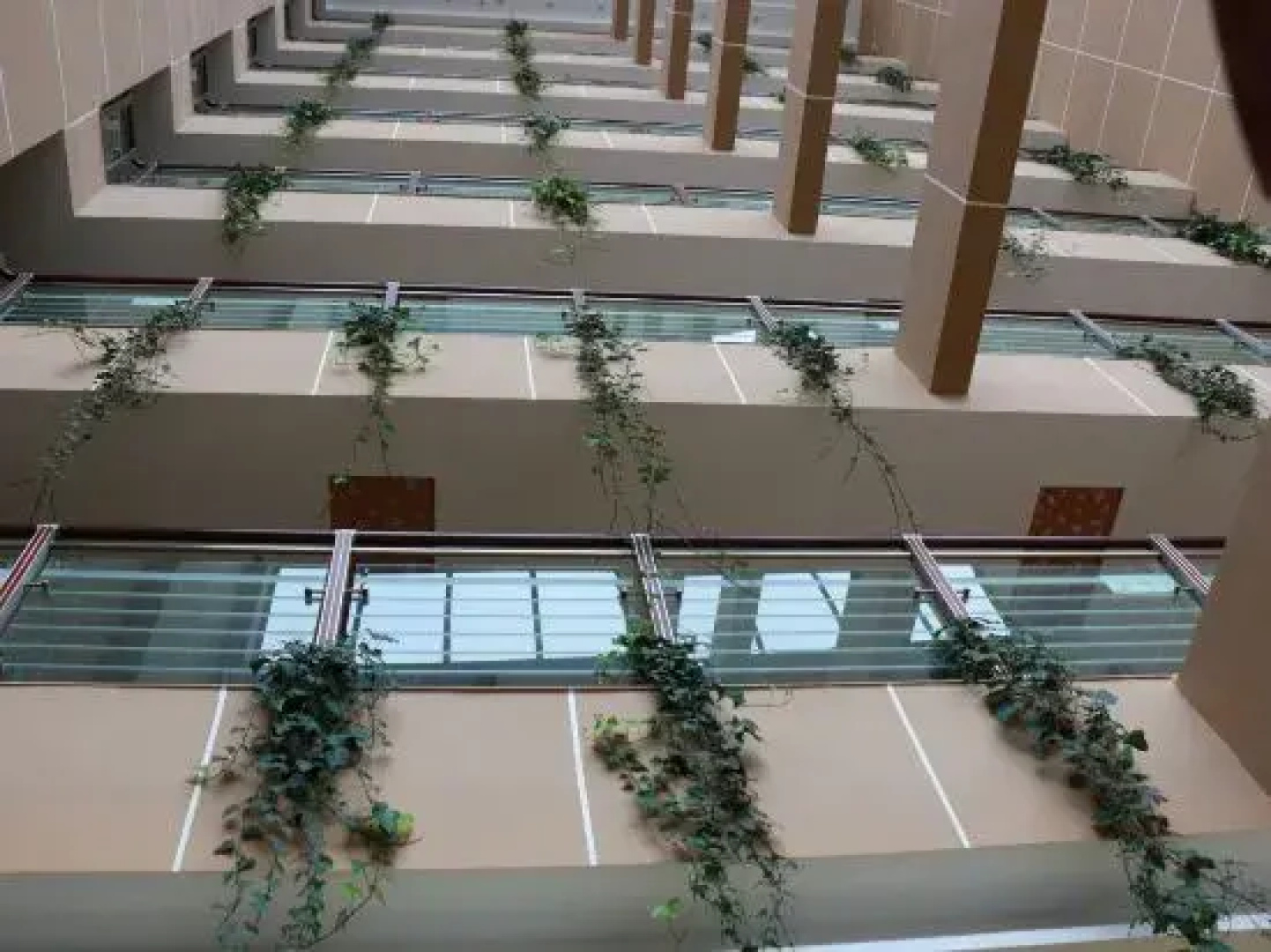 Qingtian Boutique Hotel (Zhaotong Fengxia Road)