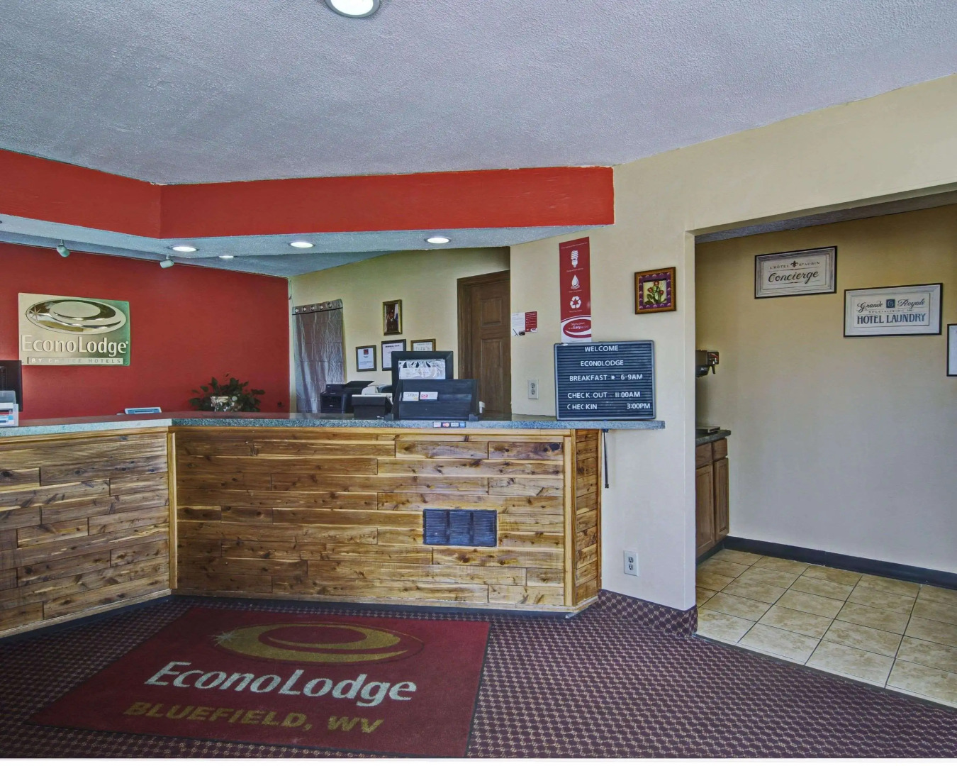 Econo Lodge Near Bluefield College