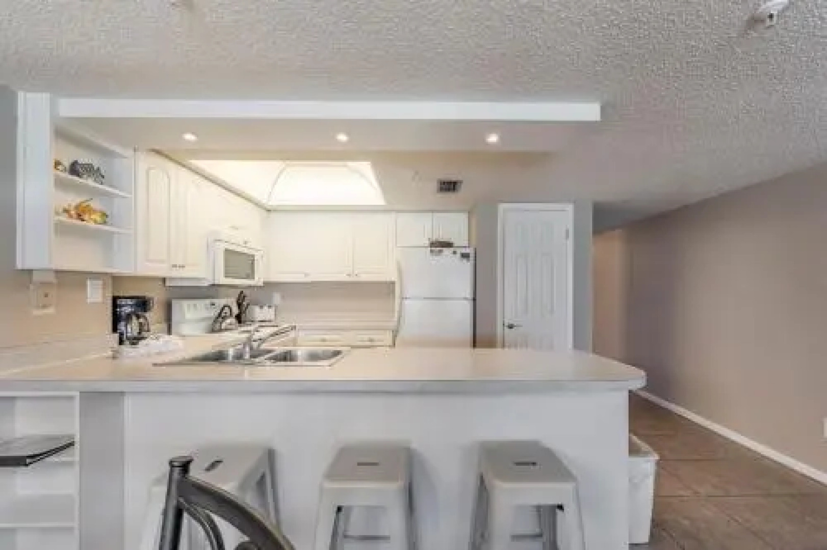 Sandy Shores Condos #305