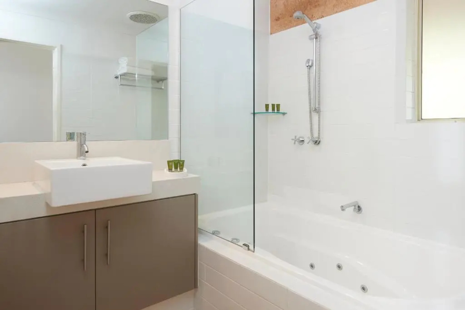 Eight Willows Retreat