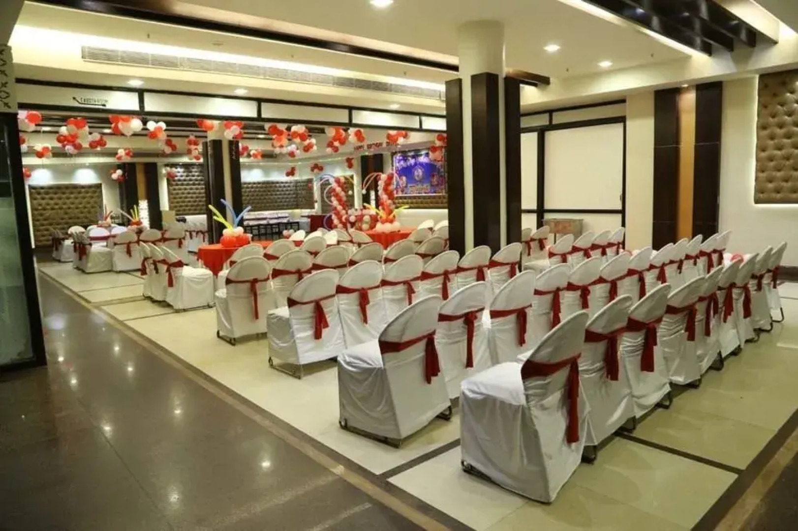 OYO 1832 Hotel Parbhat Inn