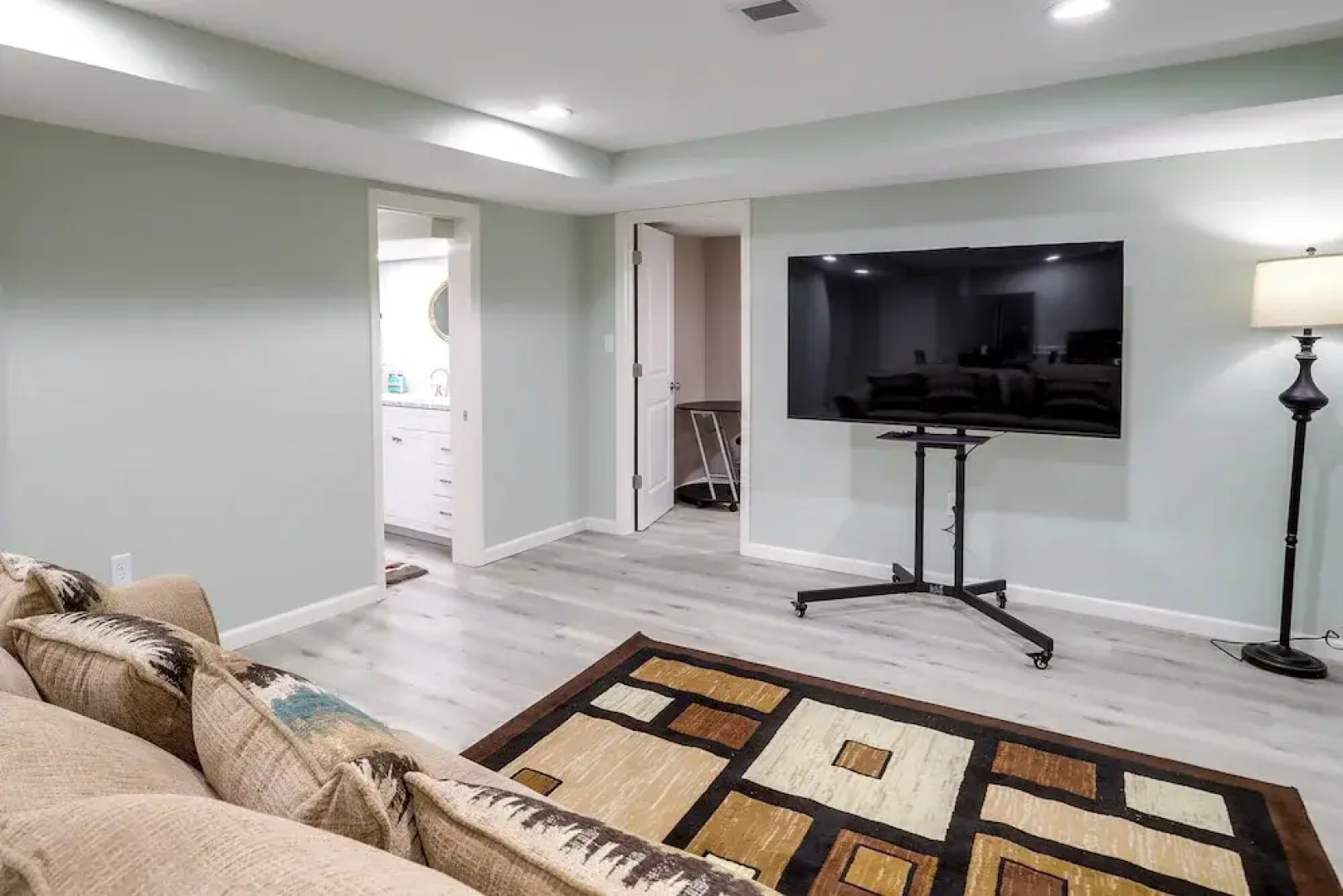 South Bend Area Vacation Rental 8 Mi to Notre Dame