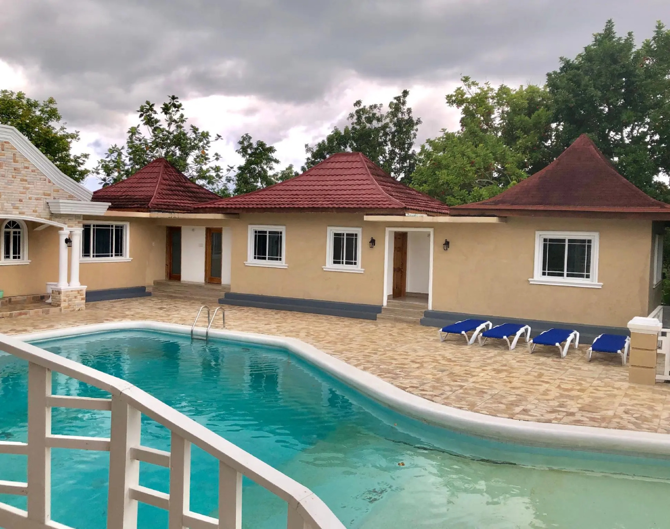 Gold Nugget Hotel
