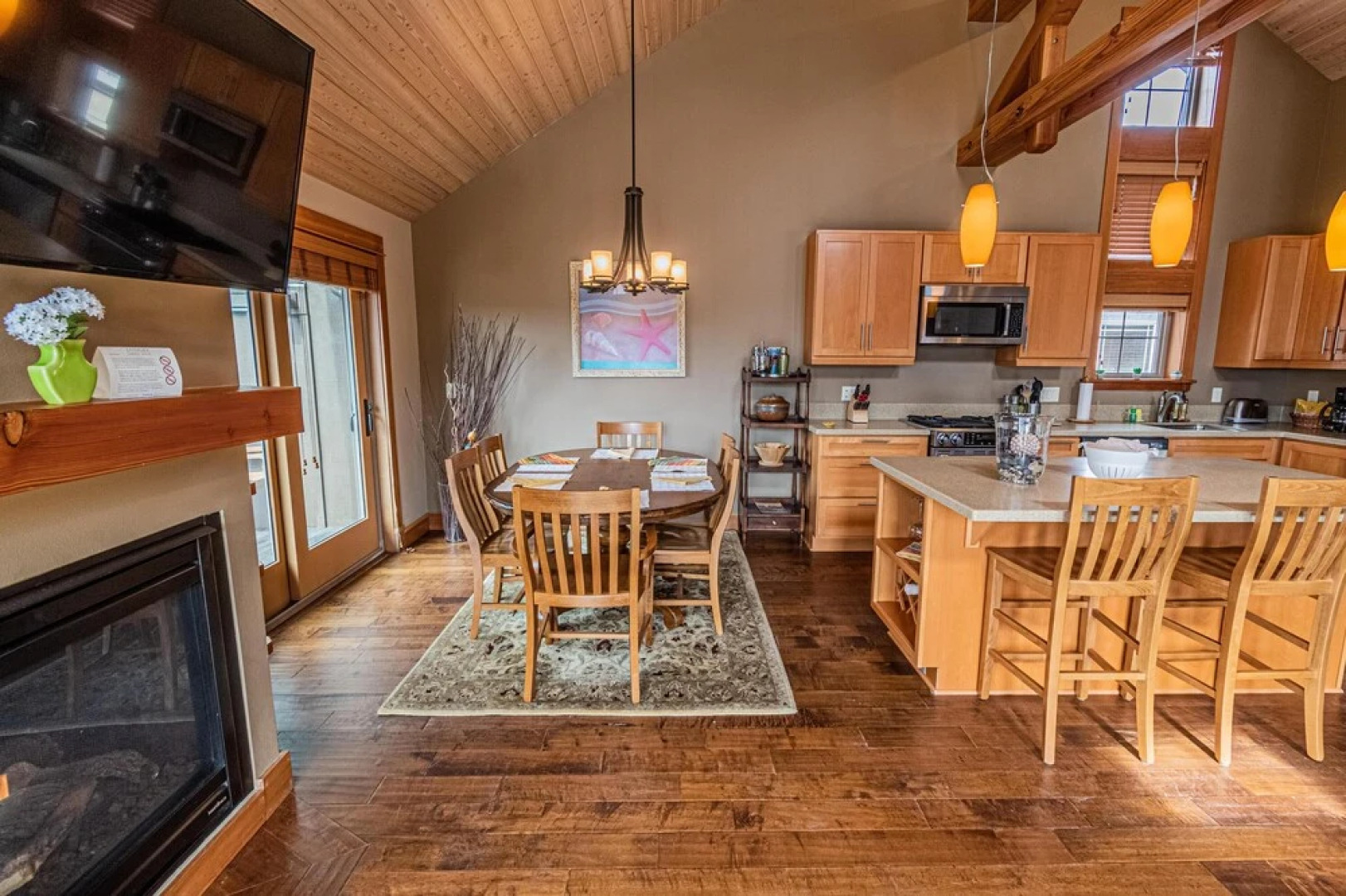 Lodges at Cannon Beach D2