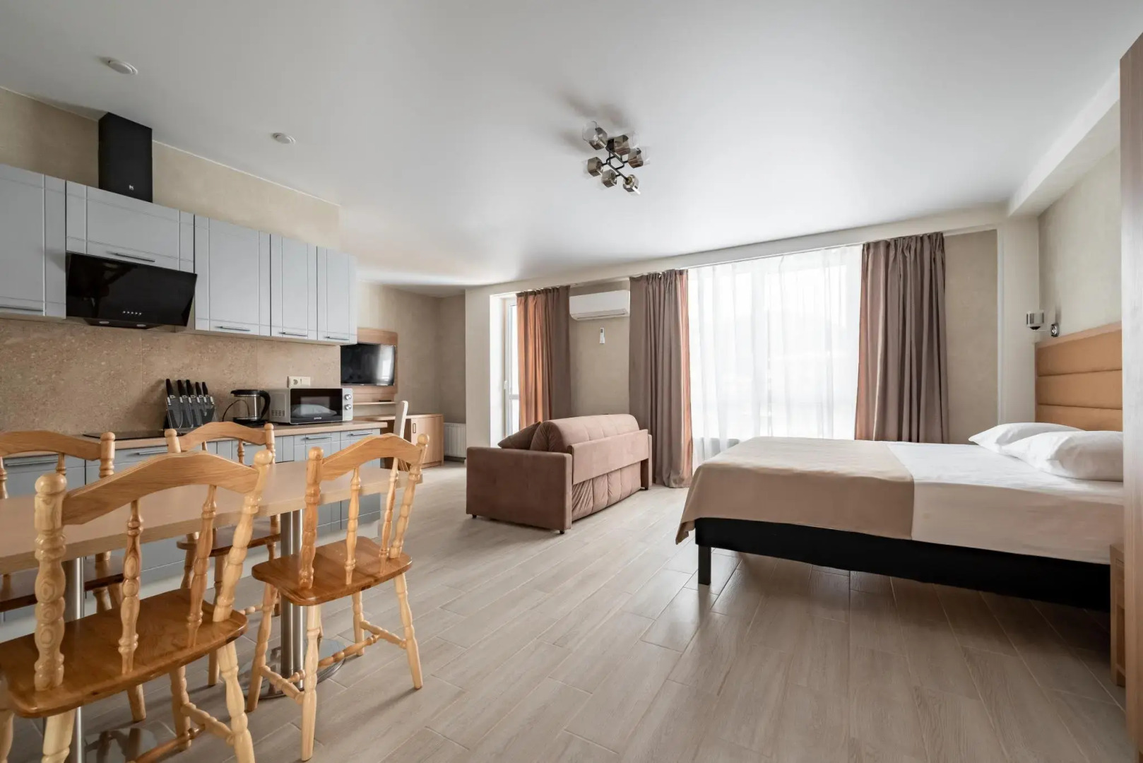 Hotel Leon (Леон)