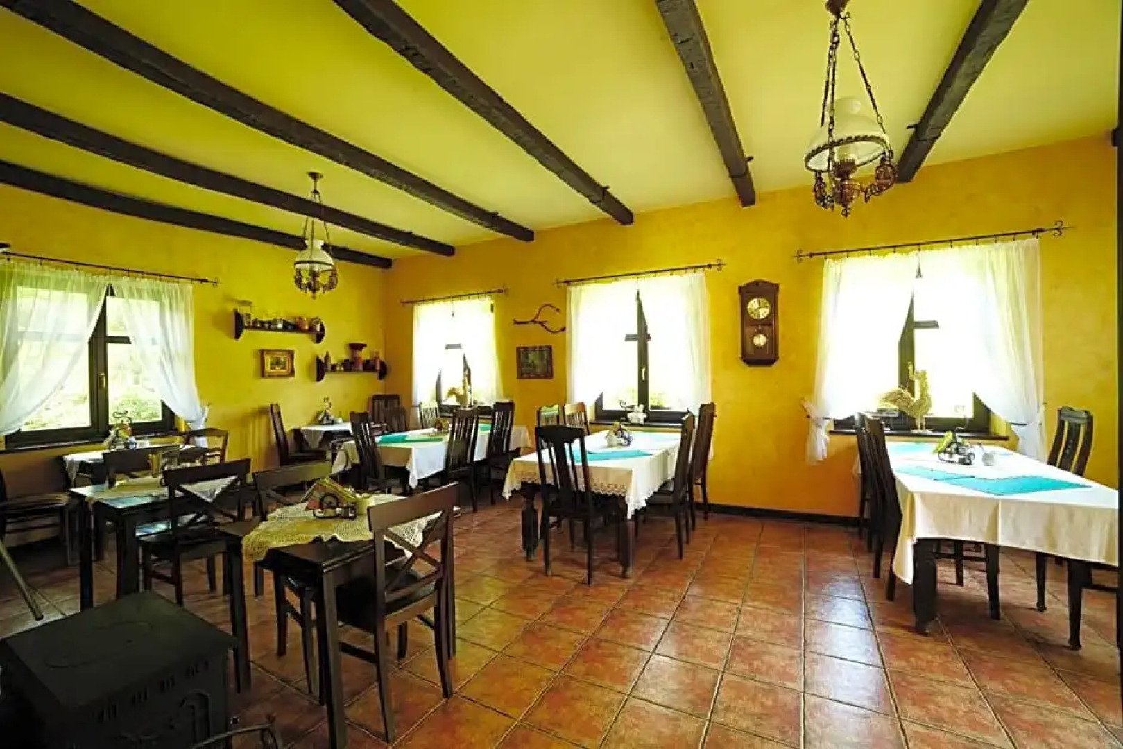 Stylowy Zajazd Pod Czarnym Kogutem