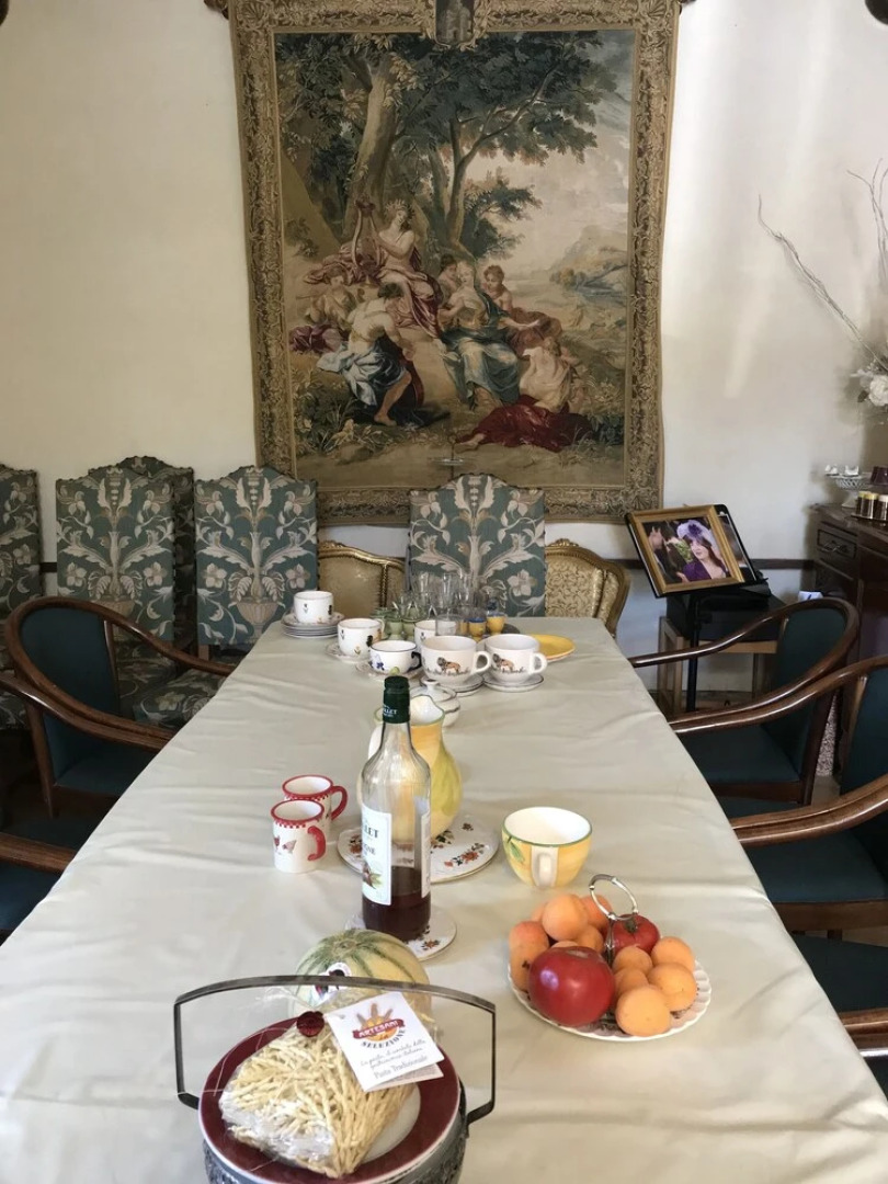 Chateau de Sainte Colombe Sur Gand