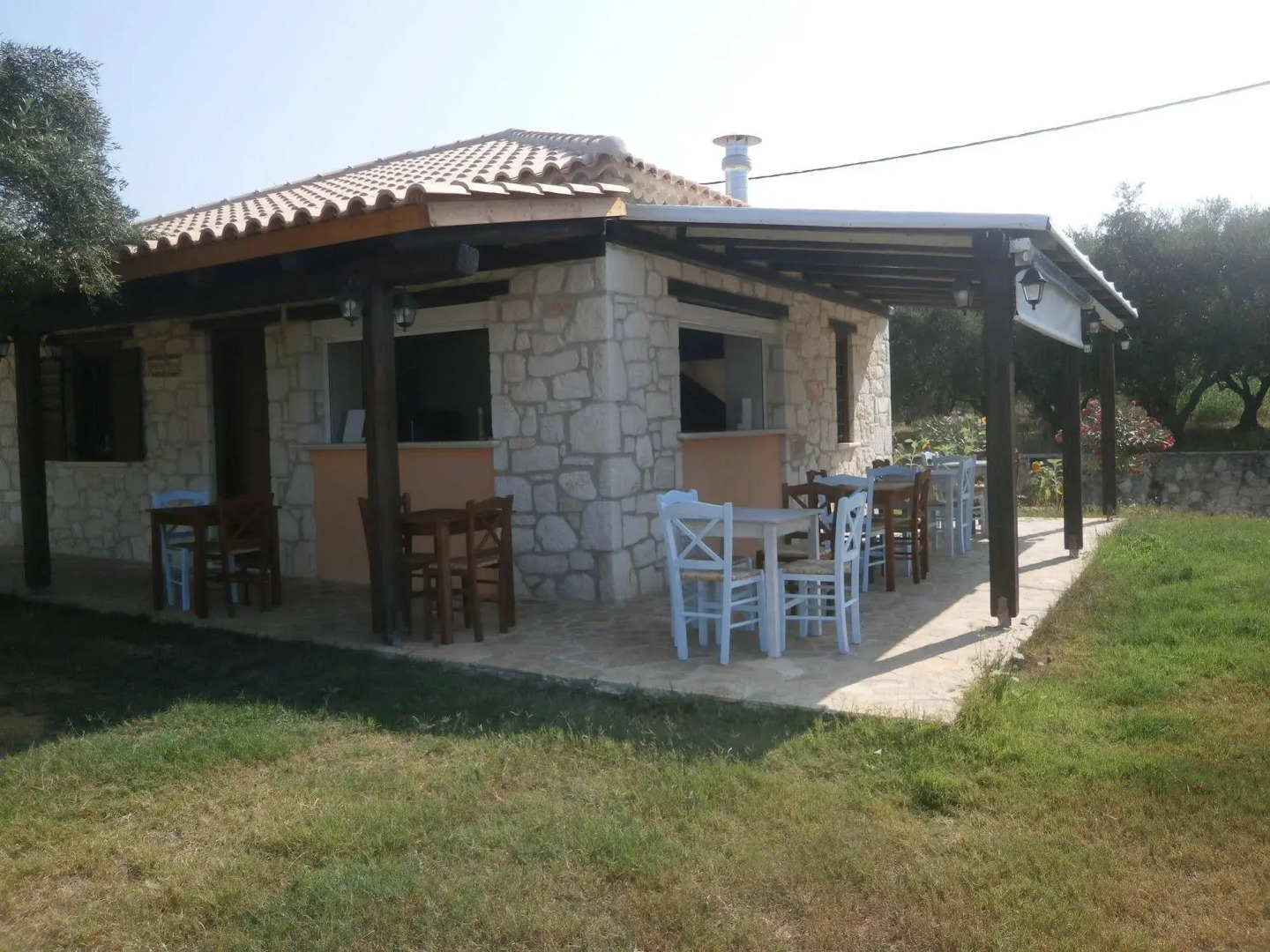 Kavos Psarou Studios and Apartments