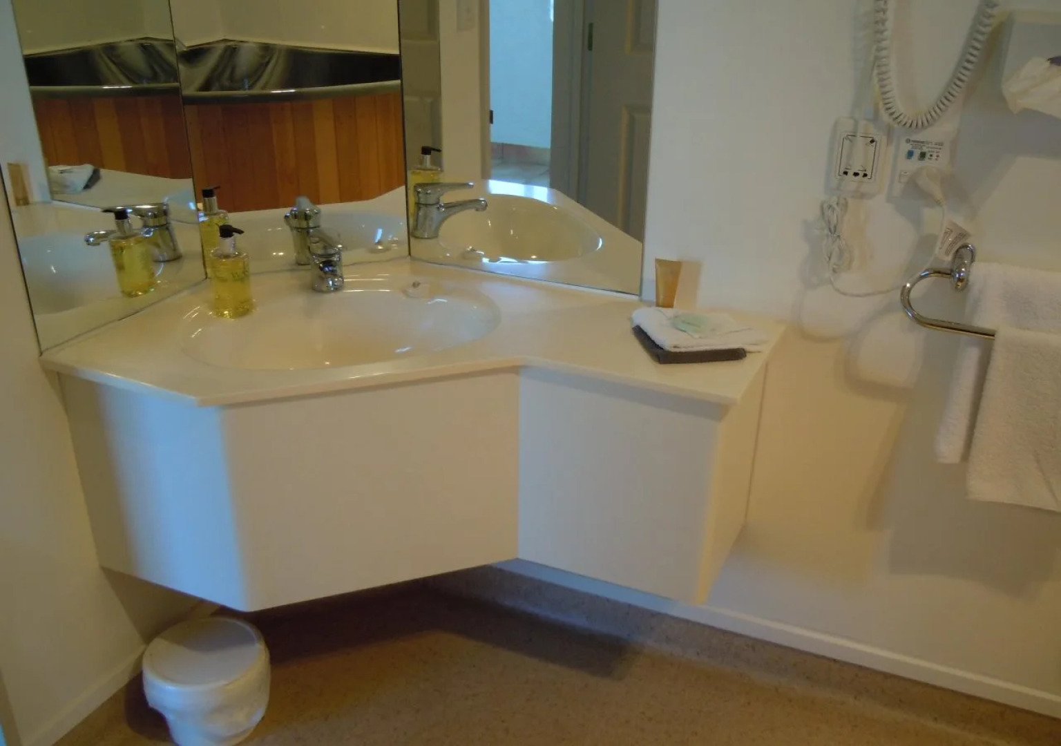 Ashwood Manor Motor Lodge