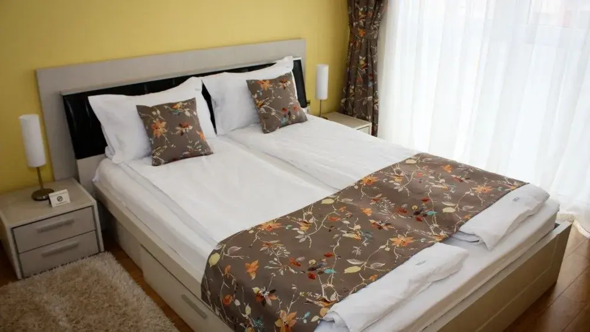 Brasov Holiday Apartments Seasons