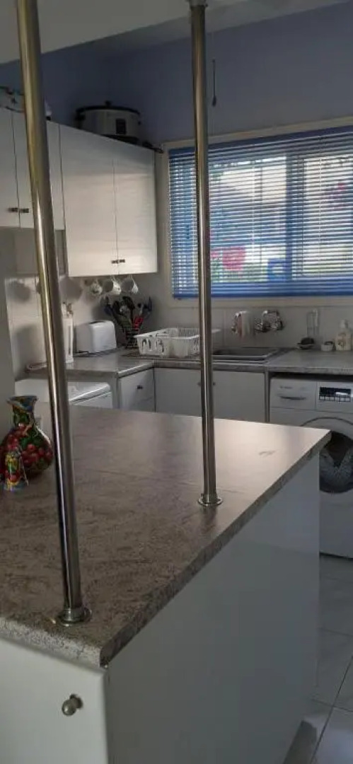 Pelagos Hill Apartment