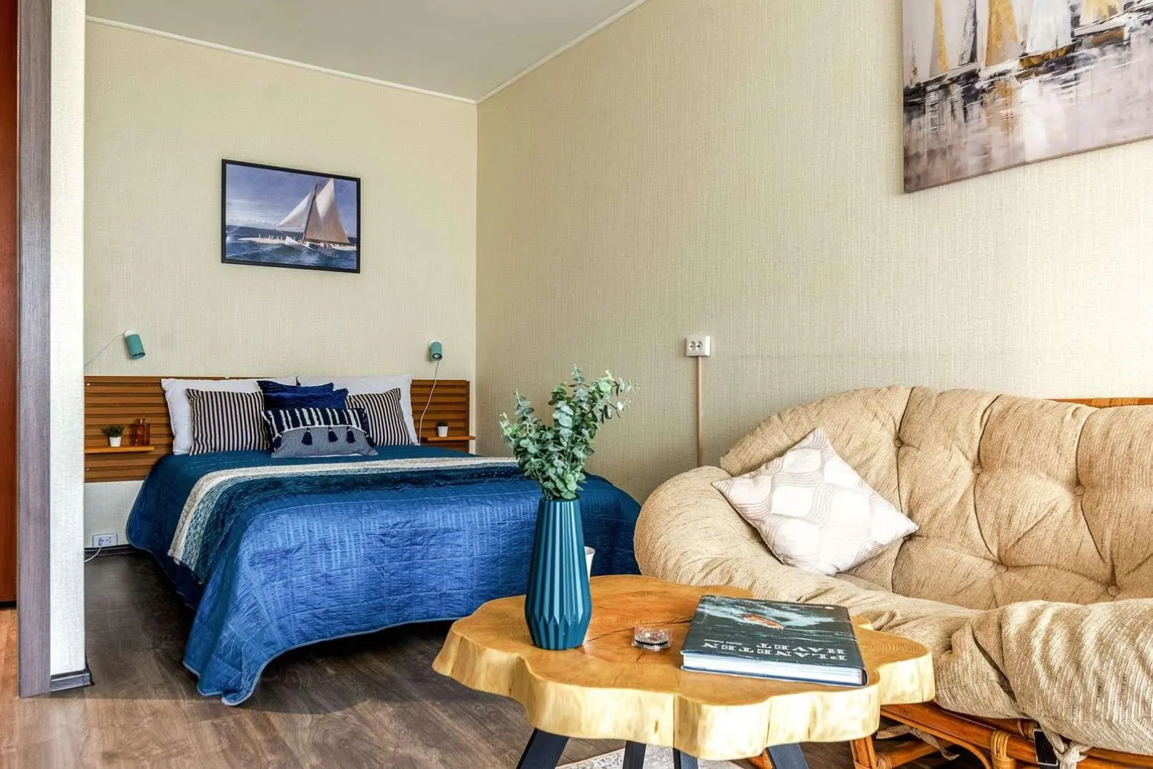 Апартаменты на проспекте Собственный