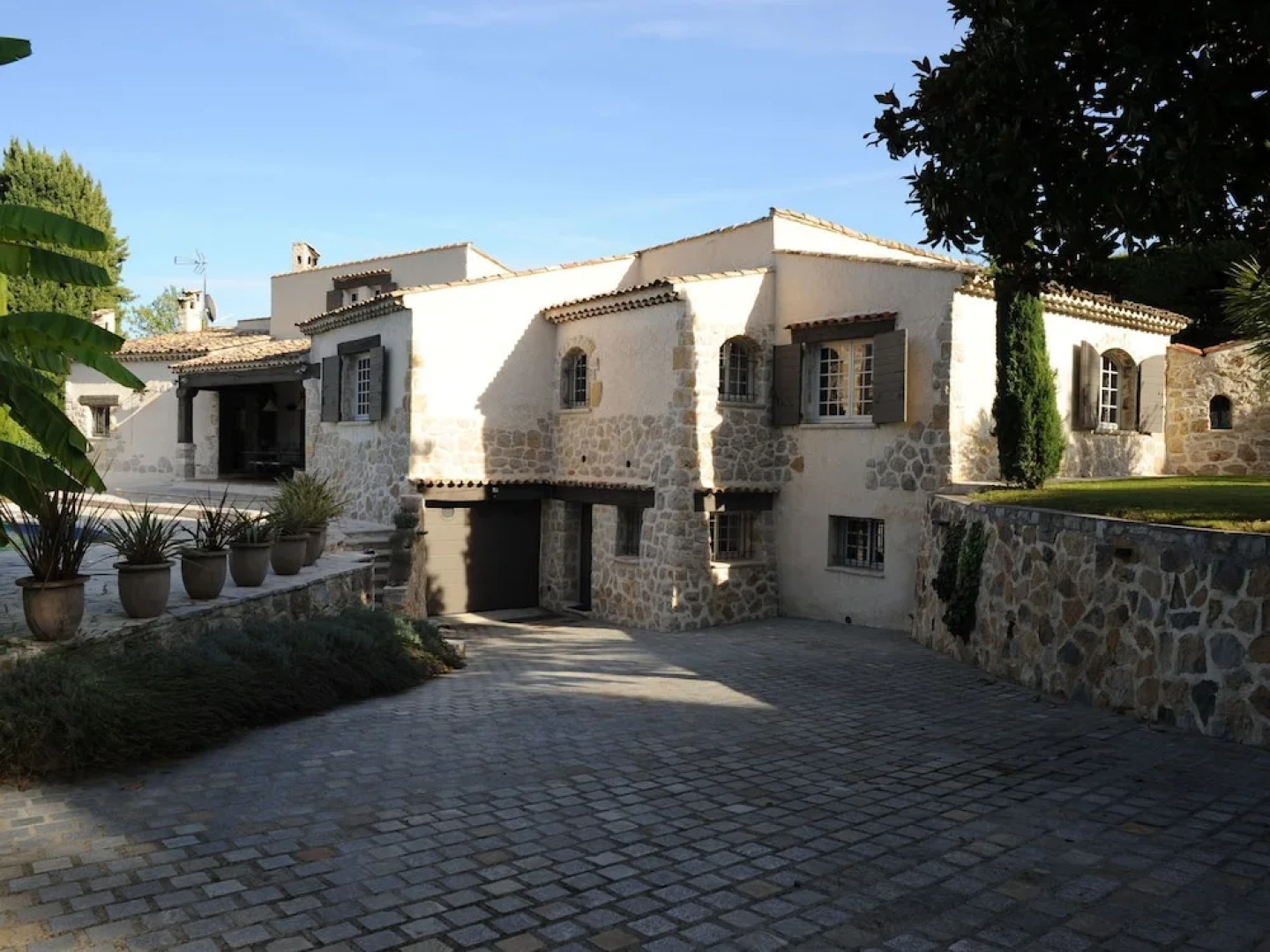 Splendid Villa in La Colle-sur-loup With Private Pool