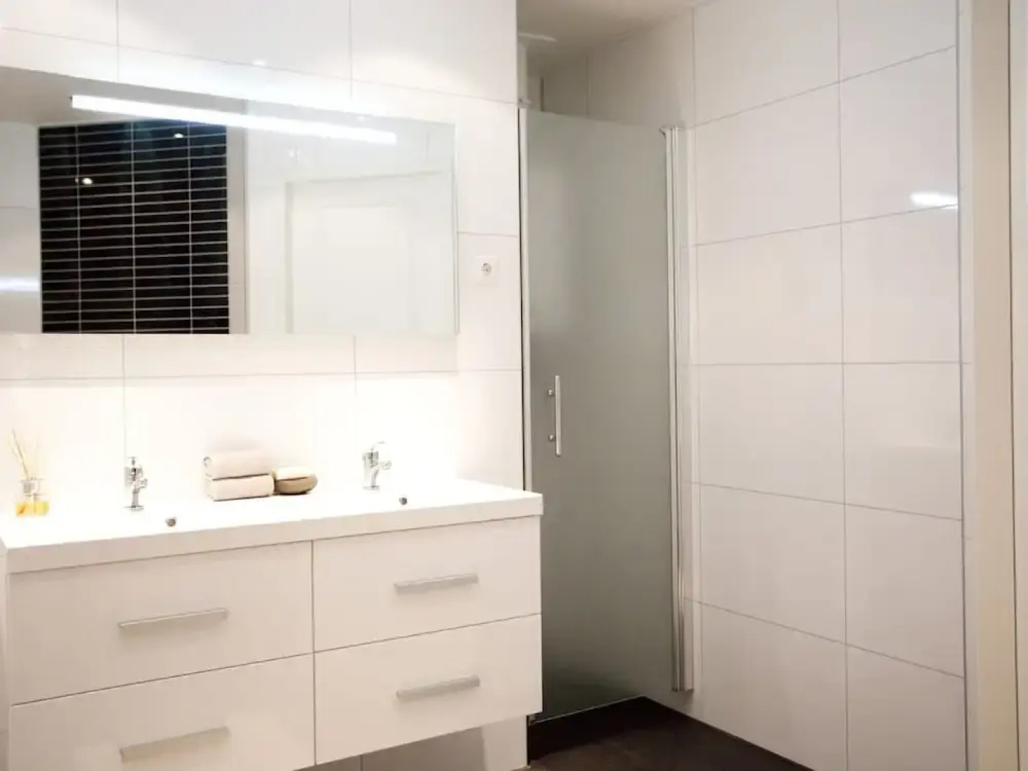 Comfortable Chalet With Dishwasher, on a Holiday Park, 25 km. From Amsterdam