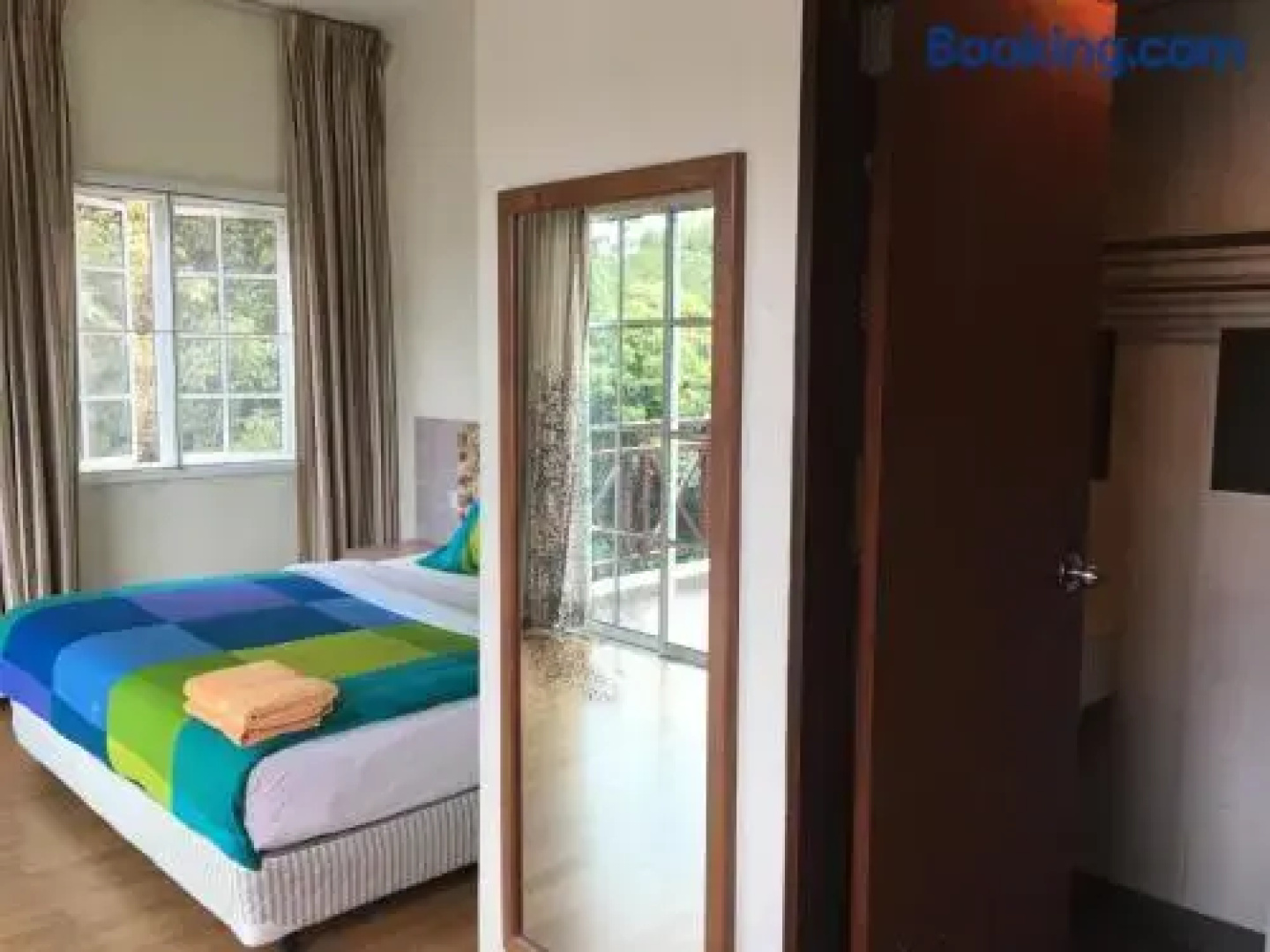 CH Green Stay Resort Apartment