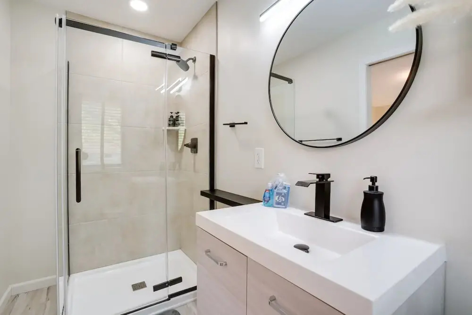 Cozy Minneapolis Home w/ Air Hockey, Near Downtown