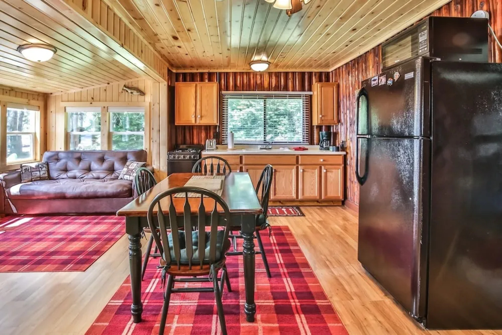 Bear Cave & Cubs Den - 4 Br Cottage