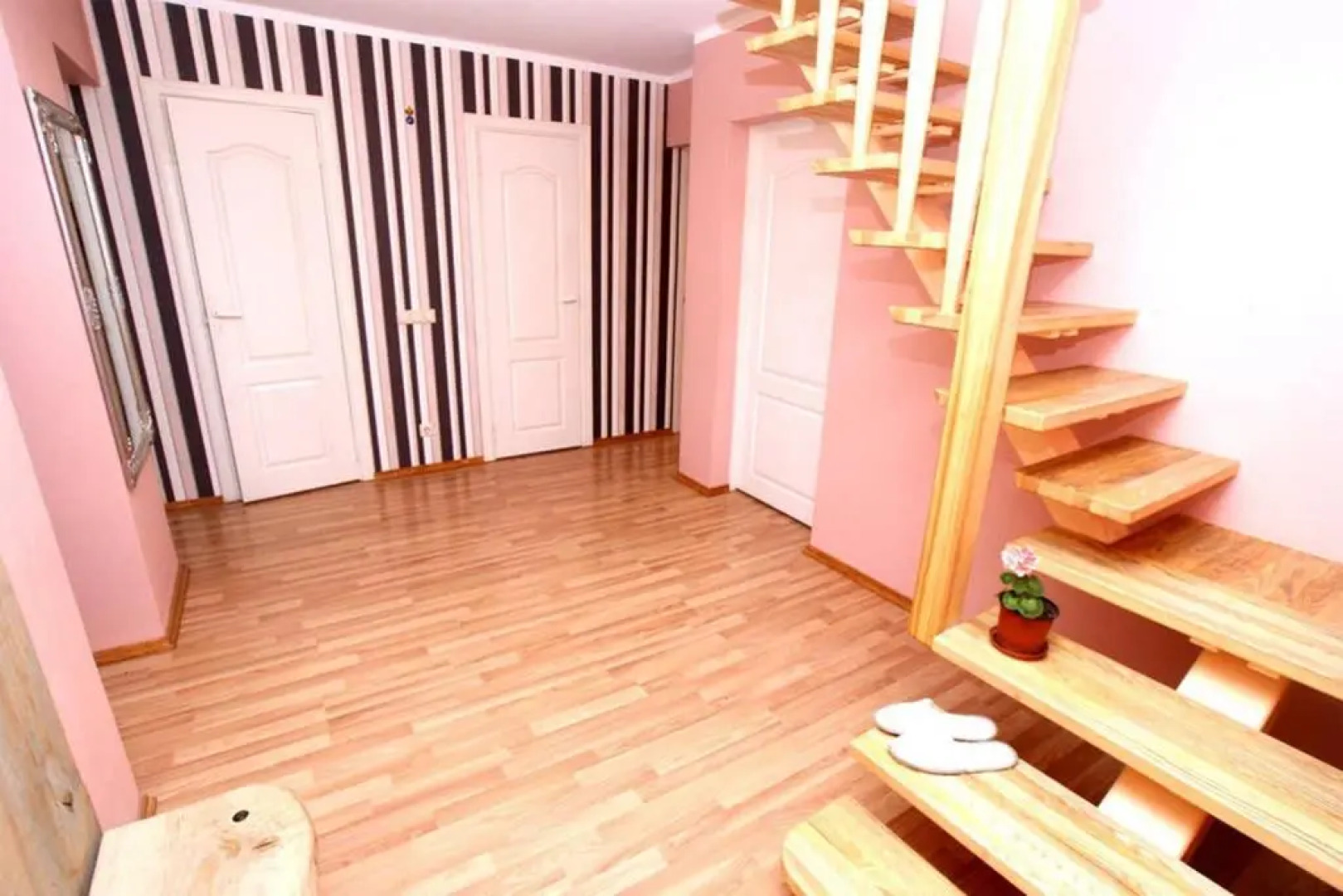 Two story apartment with a sauna Divu stāvu apartaments ar saunu 3 guļamistabas