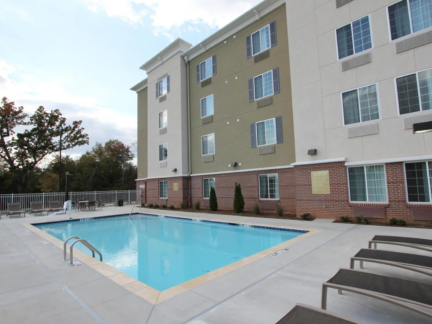Candlewood Suites Greenville by IHG