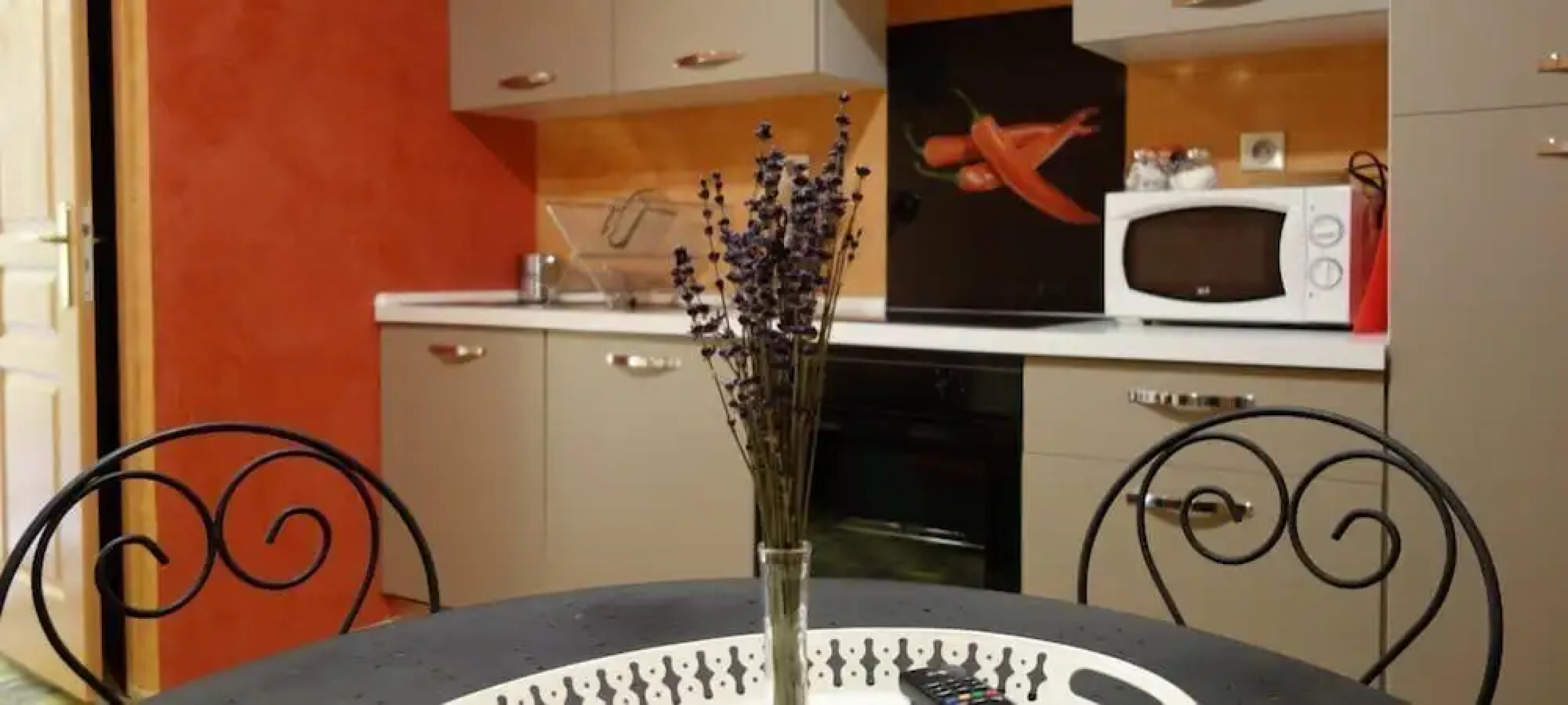 Les Arcades Le Lion Dor