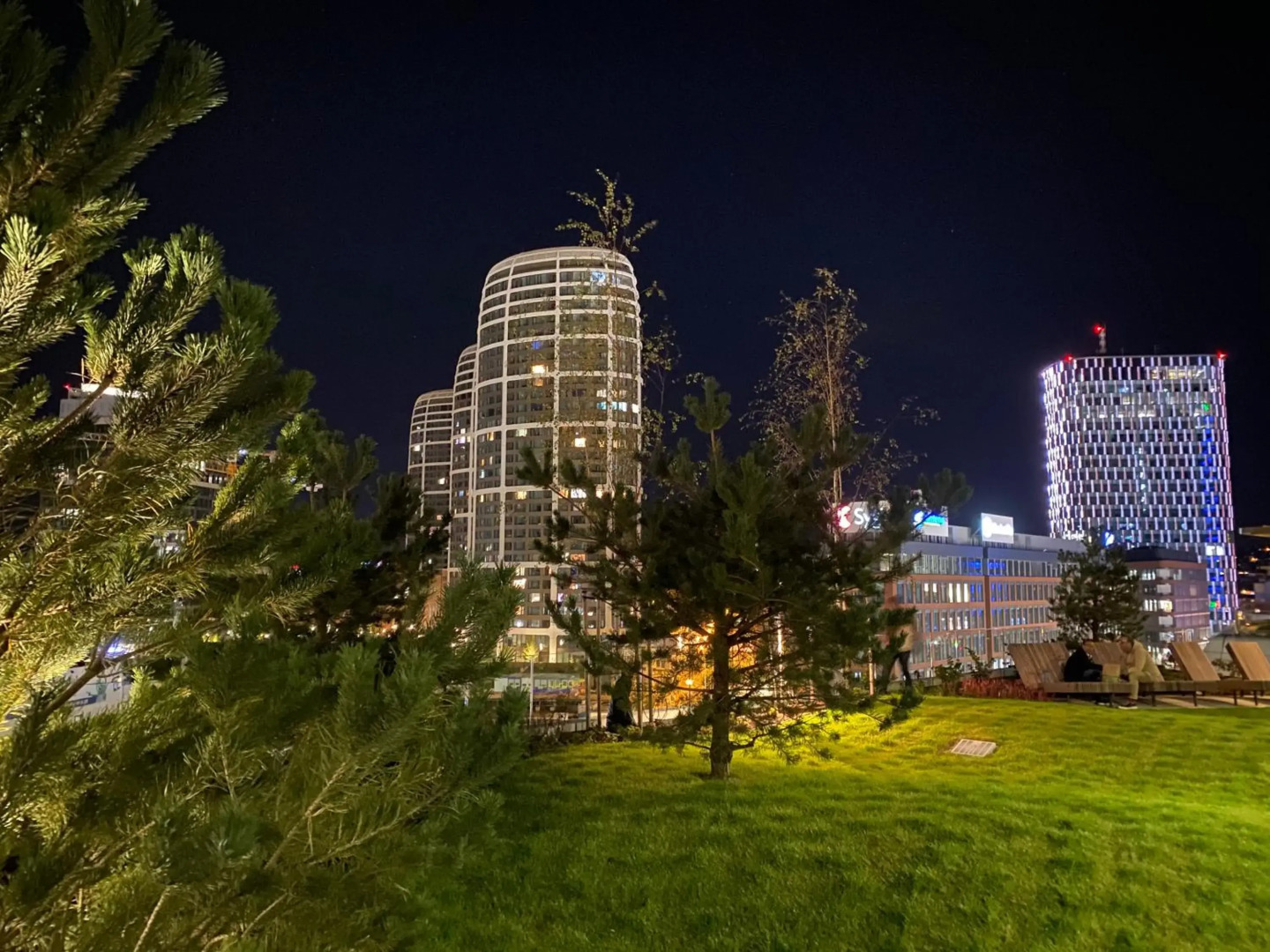 SKY PARK Central City Downtown