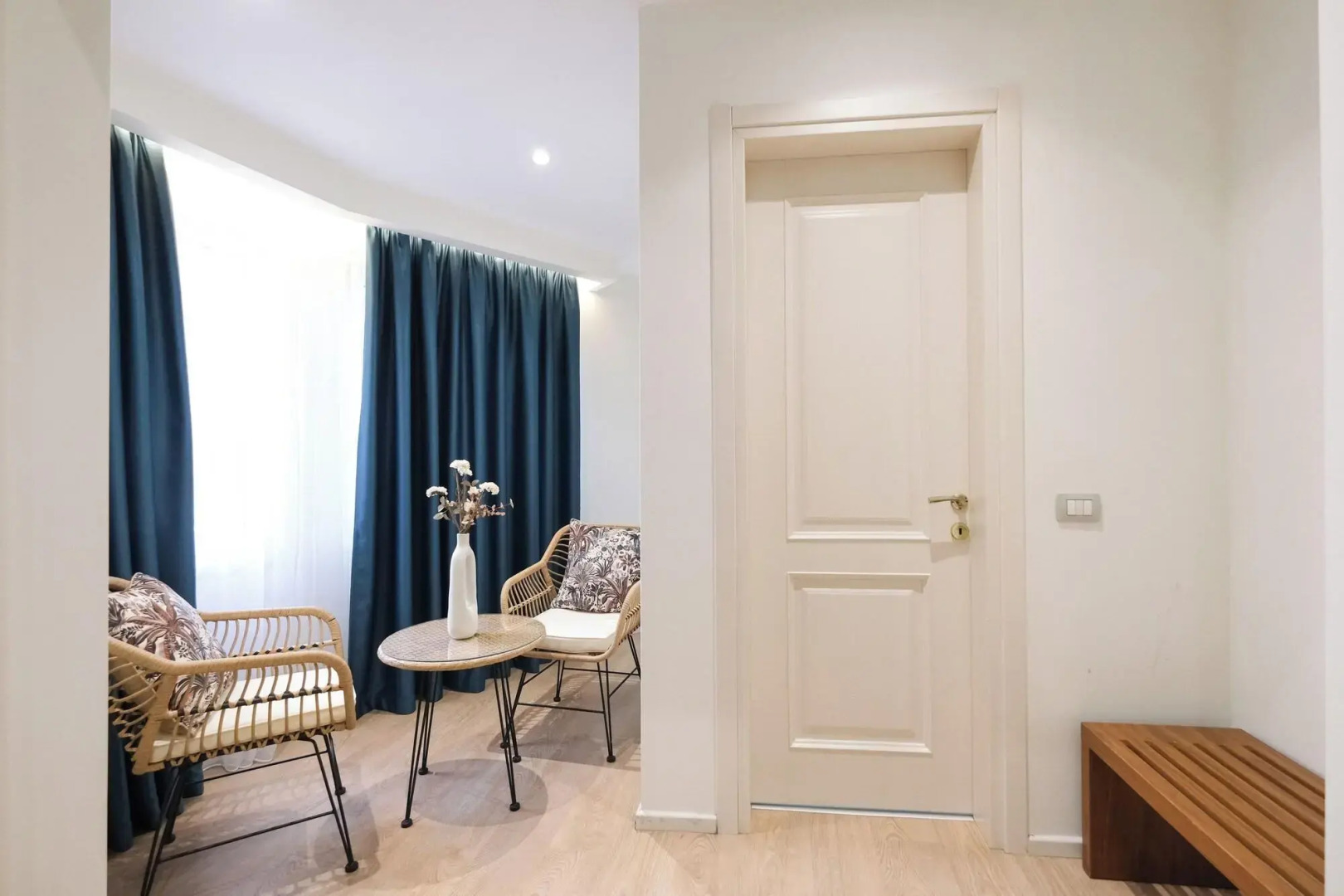 Golden City Hotel, Tirana