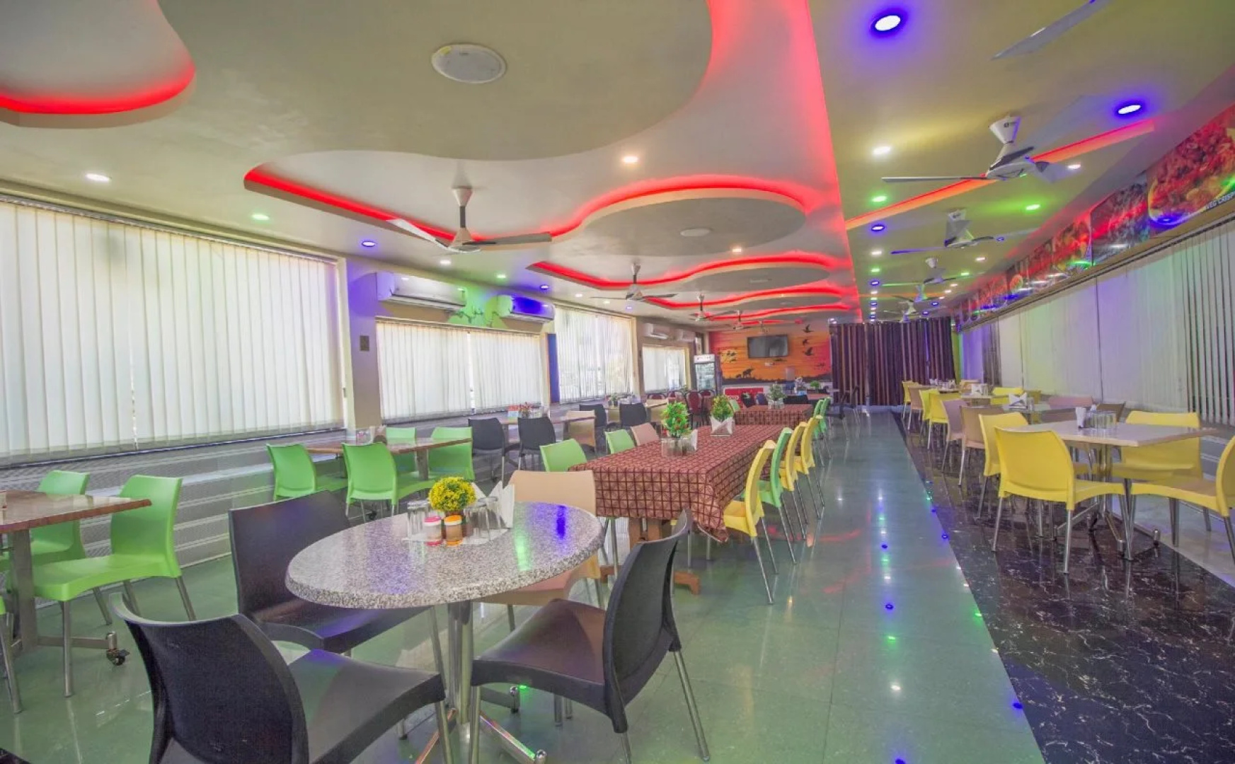 Hotel Mmg Lodge by OYO Rooms