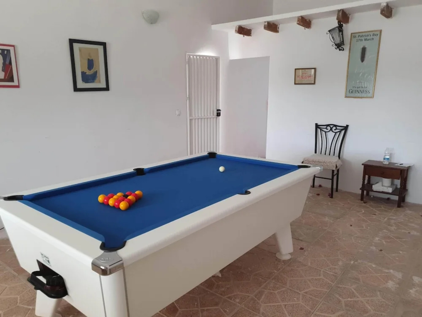 Remarkable 5-bed Villa in Fortuna