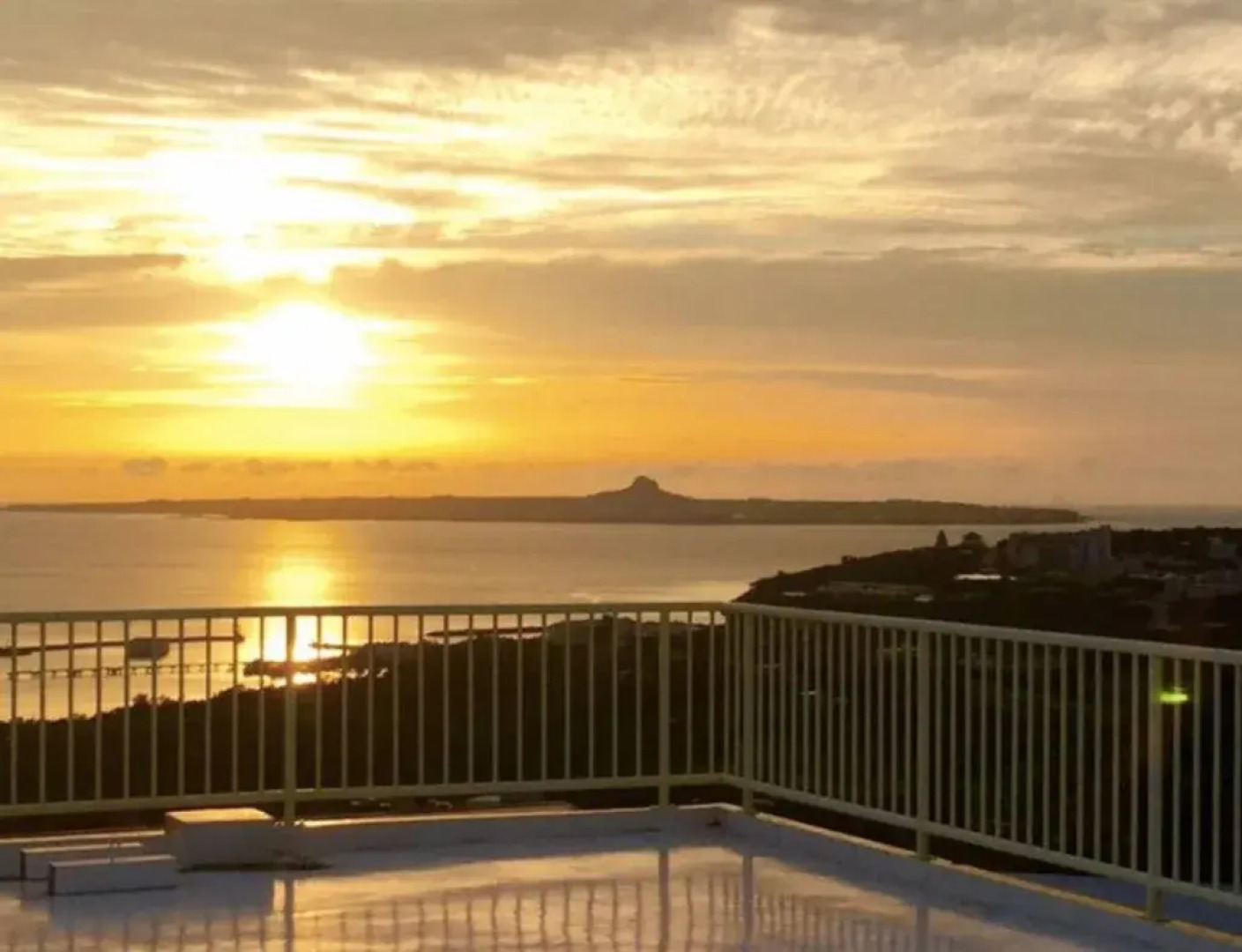 Pension Yellow House