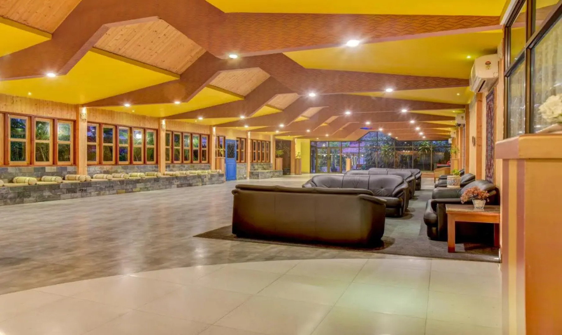 Treebo Premium Blue Mountain Country Club And Resort