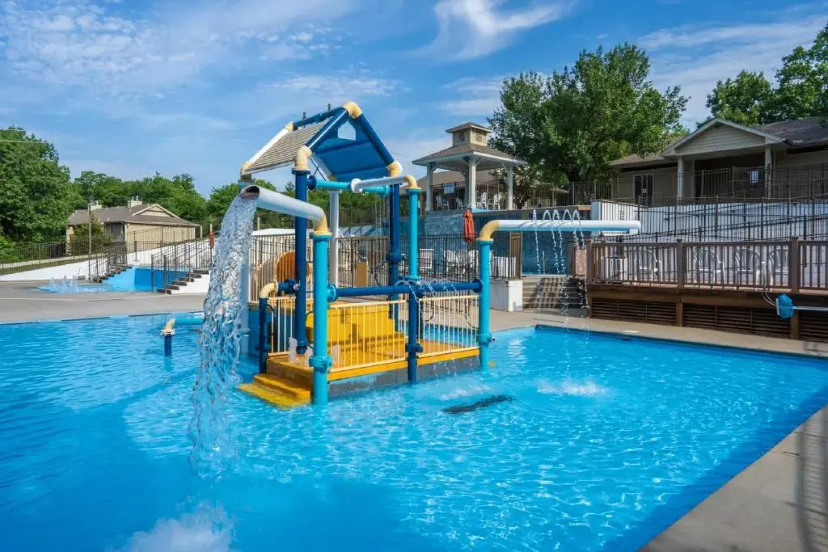 Stonebridge Village - Reeds Spring