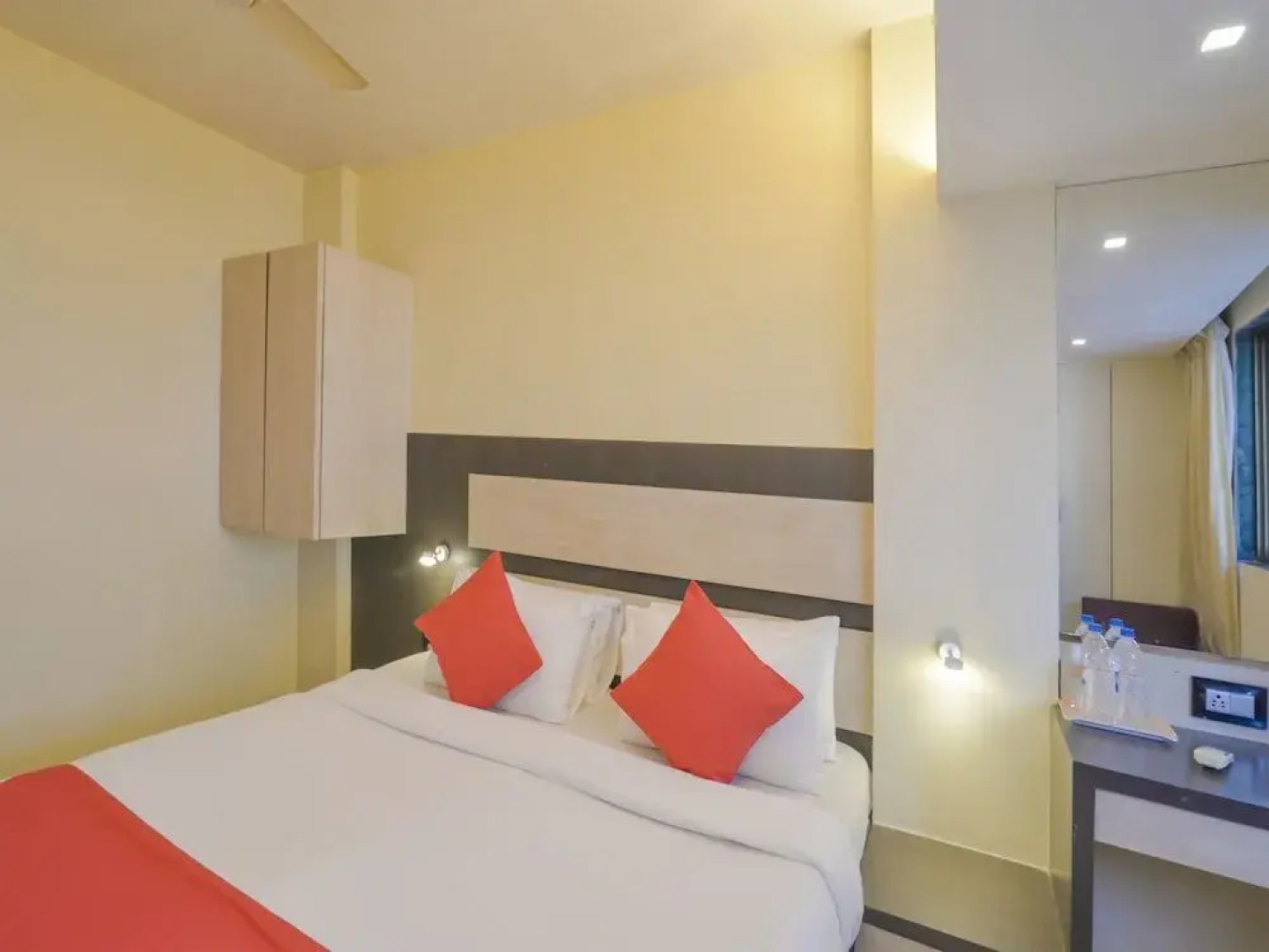 Hotel Mansarovar Panvel
