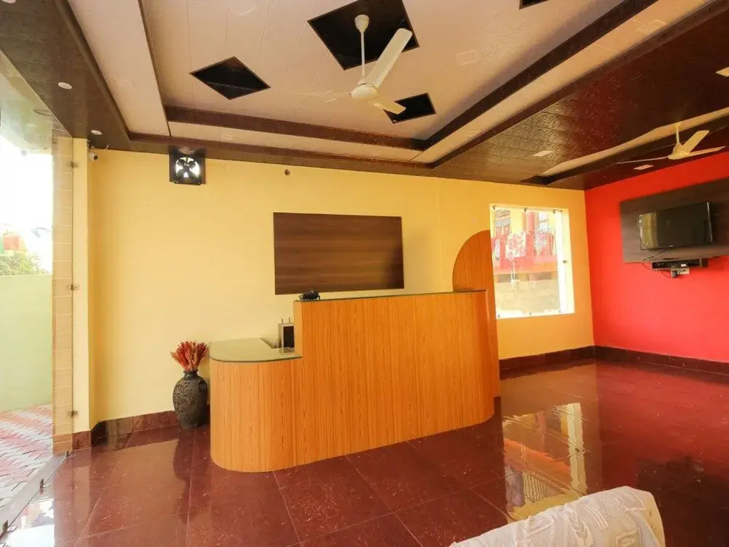 OYO 26672 Funky Town