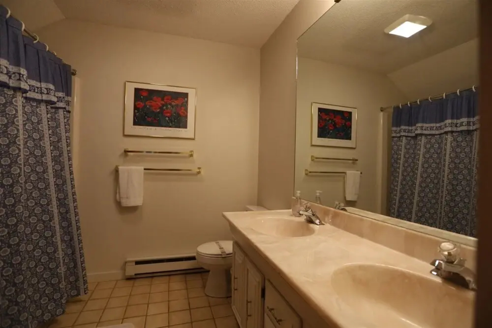 Waterville Valley Vacation Condo Close to Town Square and Free Shuttle to Ski Area! - Ss6v