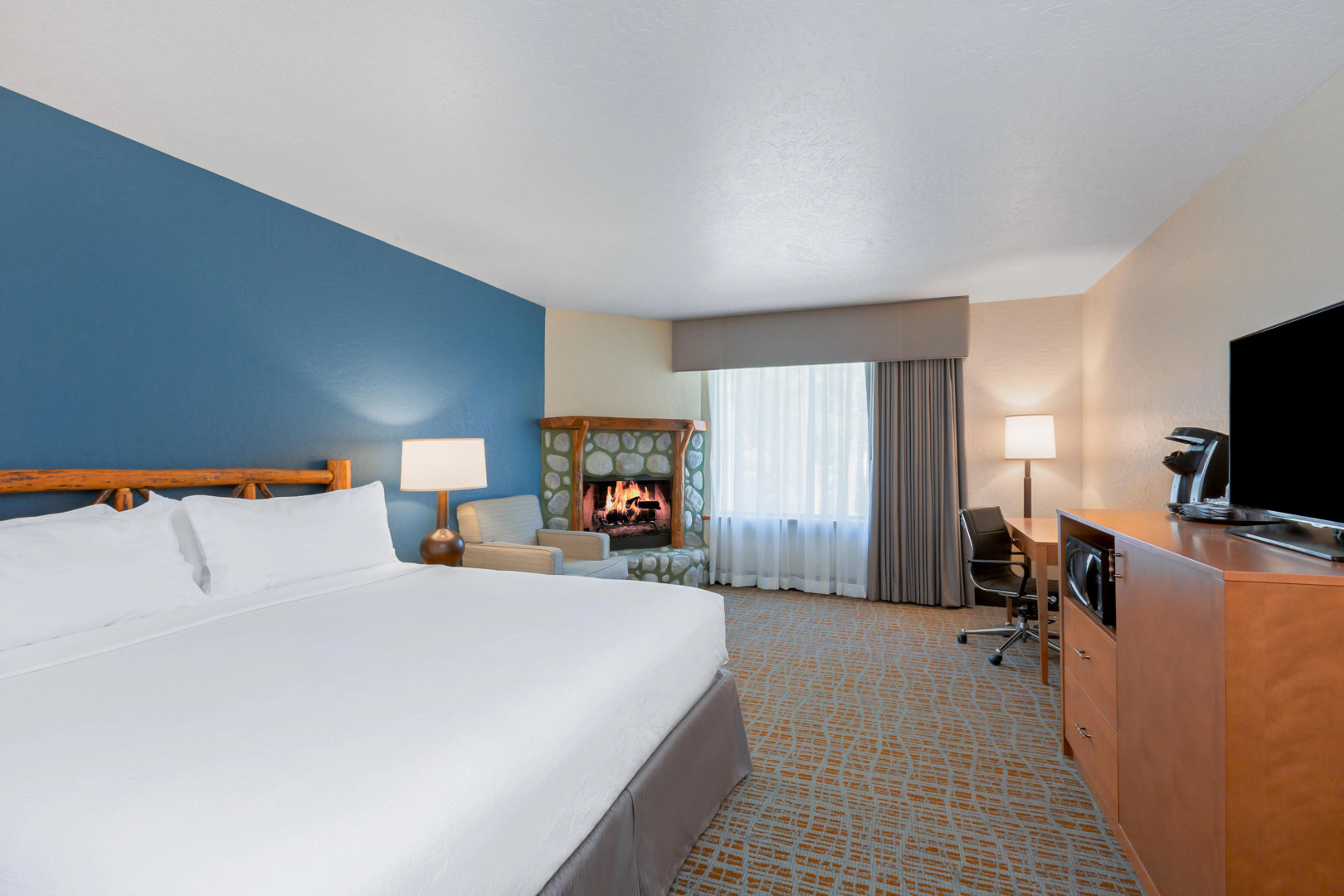 Holiday Inn Resort The Lodge At Big Bear Lake by IHG
